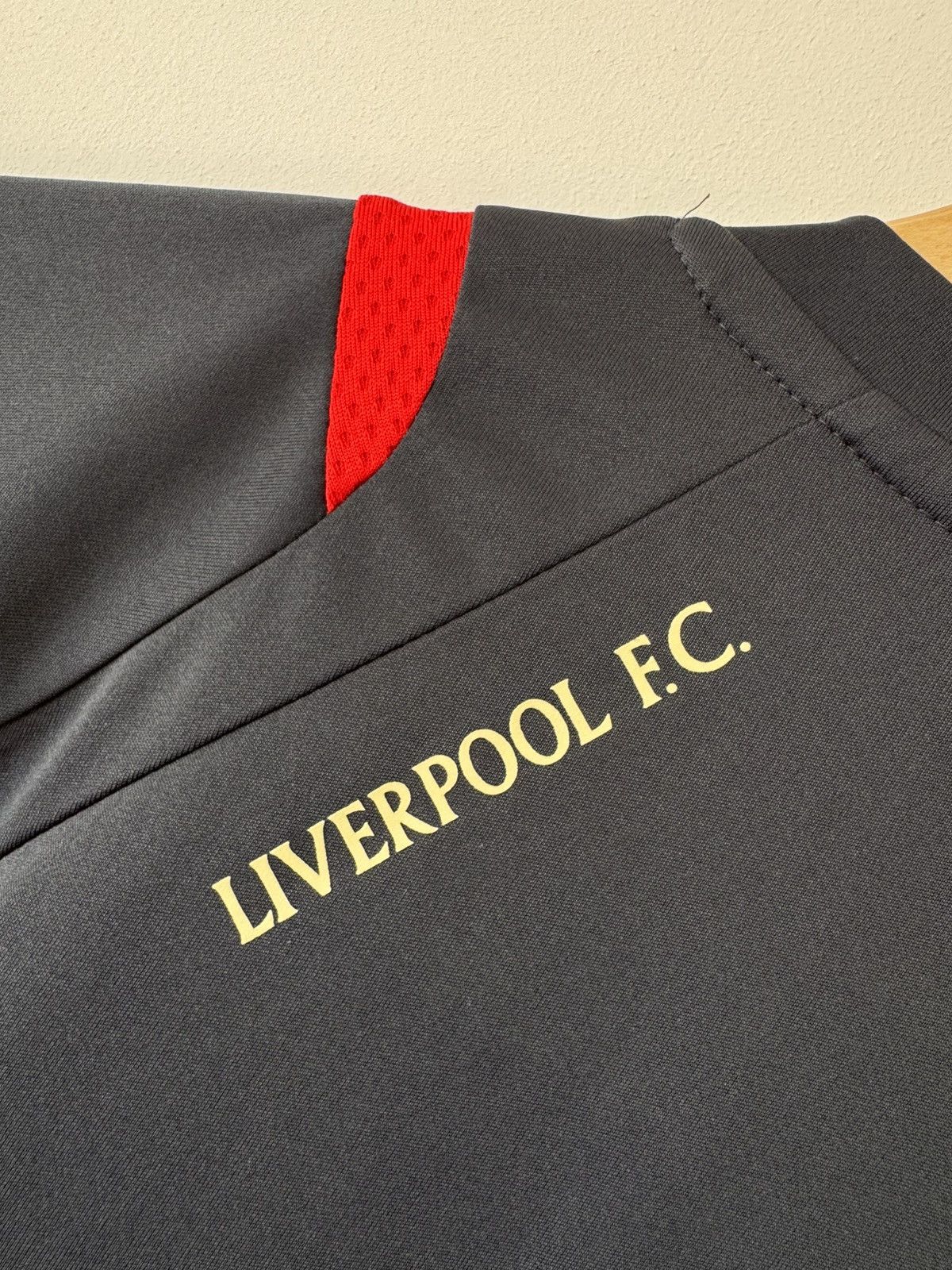 Adidas Vintage Liverpool 2009-2010 Soccer Training Jersey Adidas Size US L / EU 52-54 / 3 - 11 Thumbnail