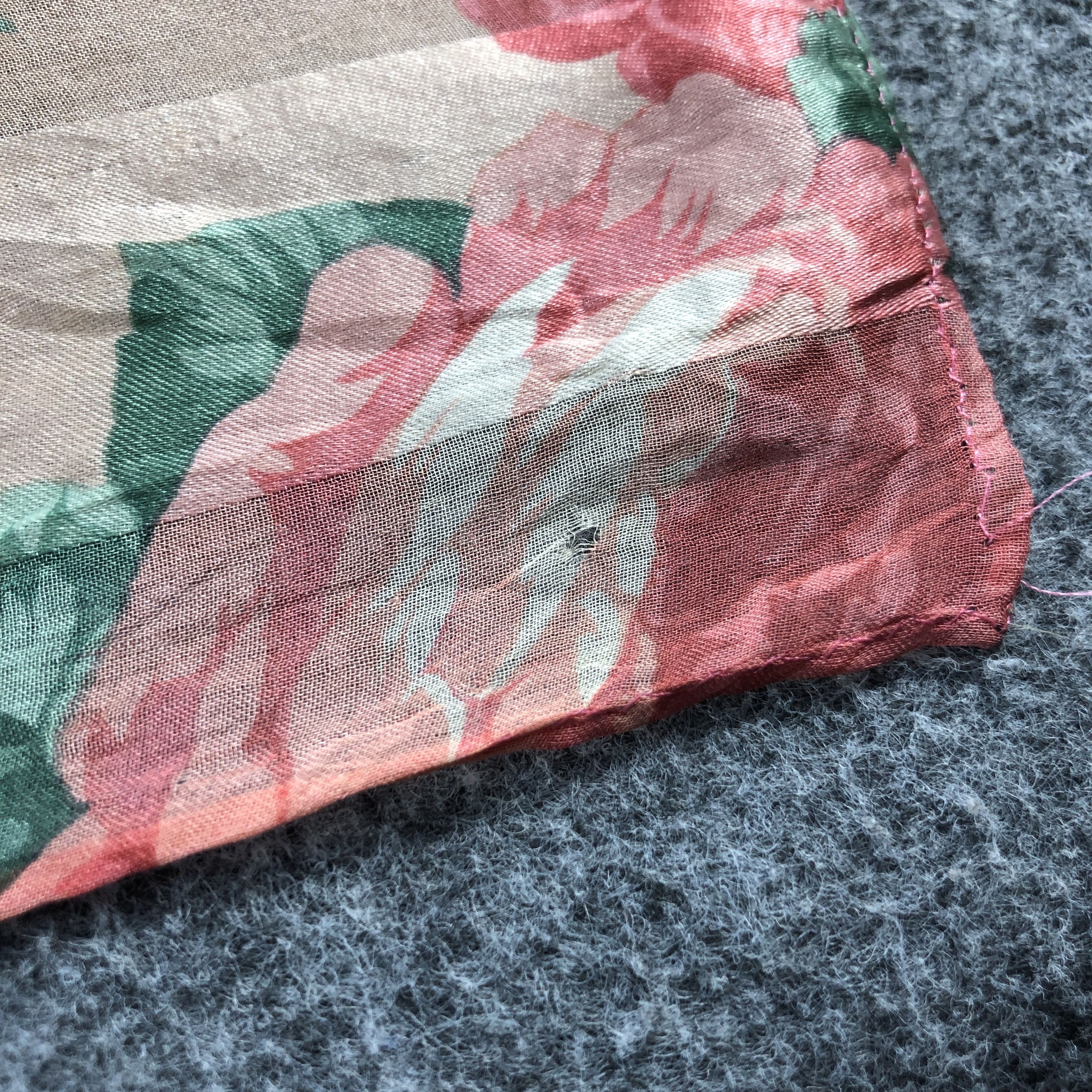 Mario Valentino Mario Valentino Luxury Floral Silk Scarf M1211 Size ONE SIZE - 10 Thumbnail