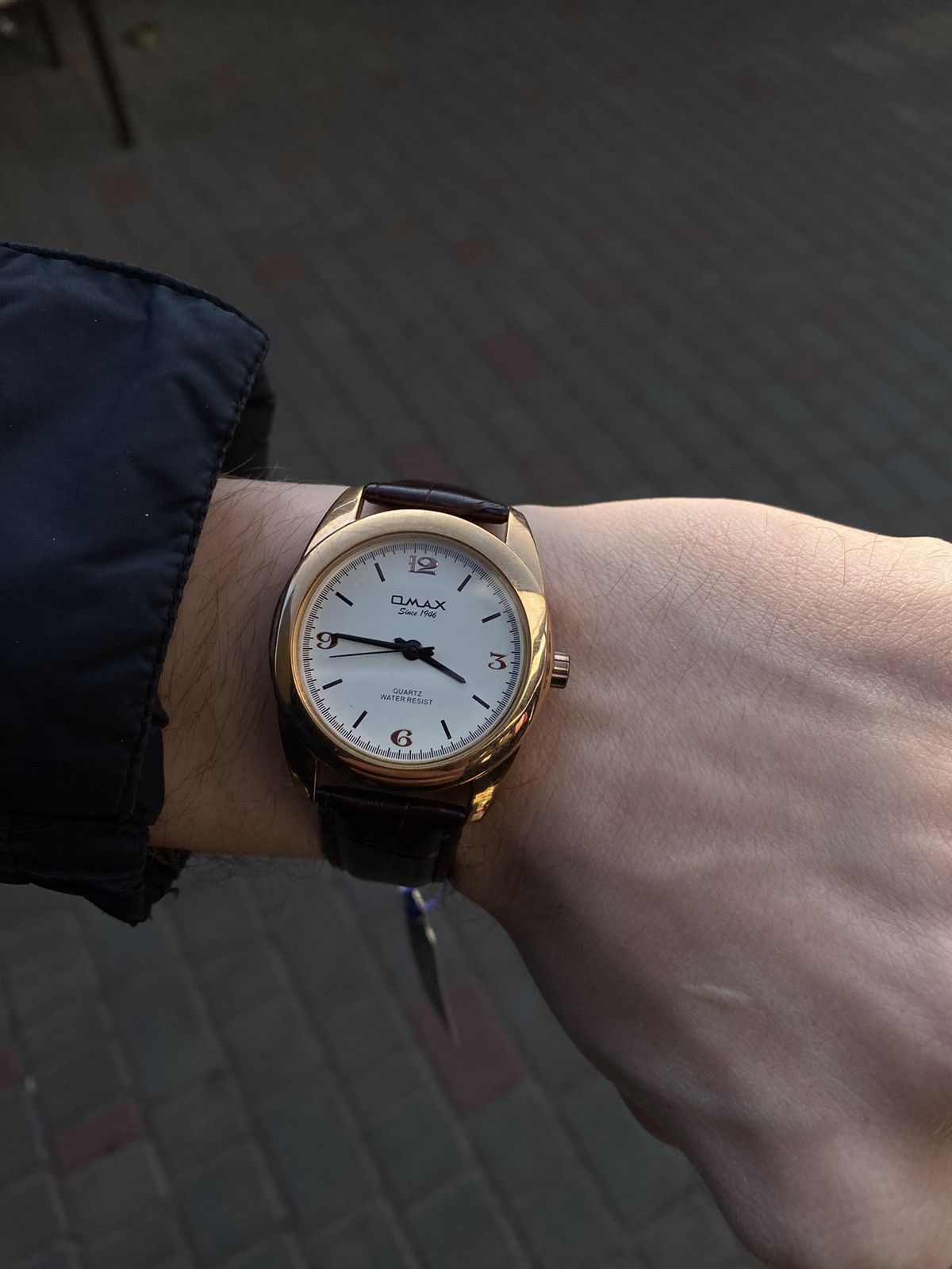 Vintage Omax Gold Quartz Watch | Swiss Design Size ONE SIZE - 3 Thumbnail