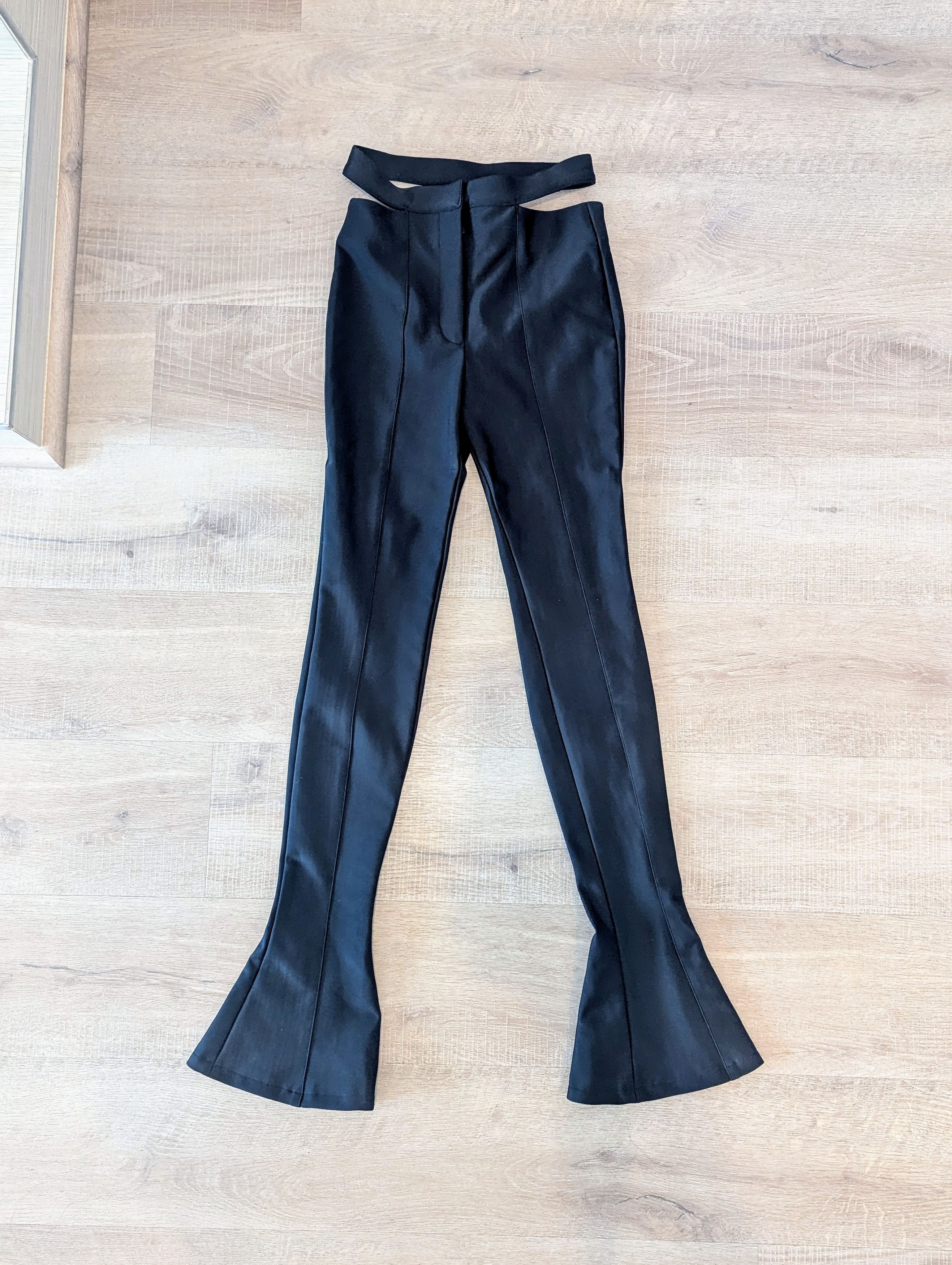 パンツ MUGLER Woman Pants Black 23S1PA0321691 1999 Mugler MUGLER Women Straight Pants 23S1PA0321691 1999 Black