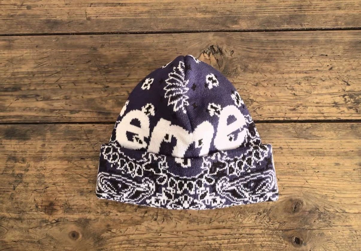 Supreme Supreme Unisex Paisley Beanie for Couple Matching J46 Size ONE SIZE - 3 Thumbnail