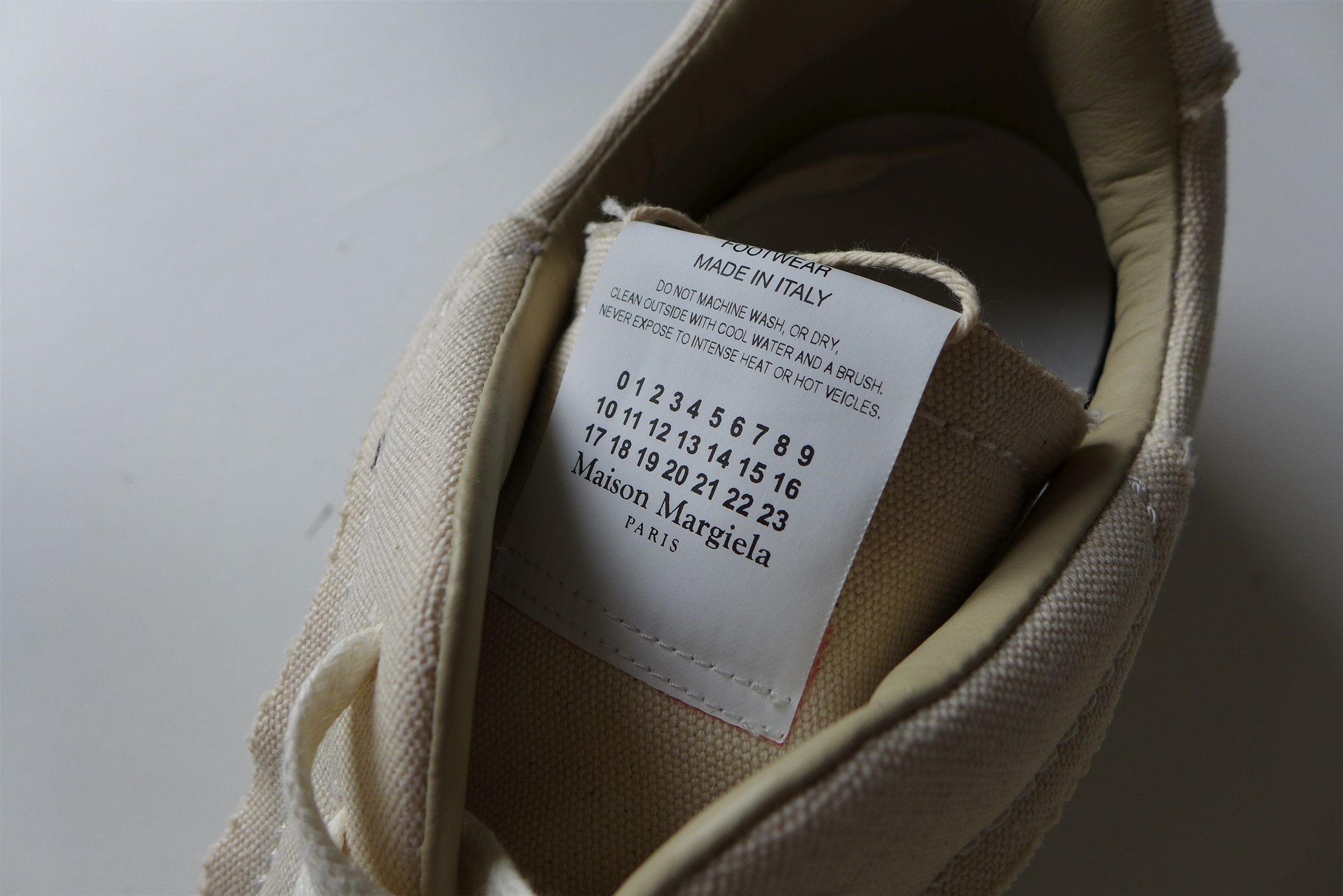 Maison Margiela n/a Margiela Ecru Runner Sneakers Size US 11 / EU 44 - 13 Thumbnail