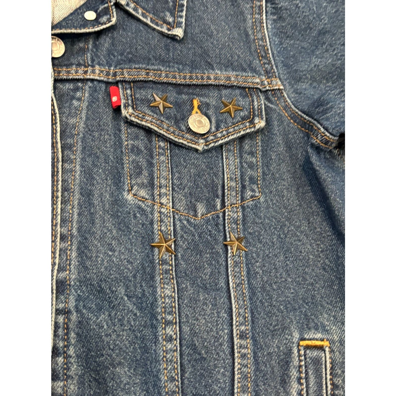 Levi's VINTAGE Levi's Original Trucker Jacket Women Medium Denim Blue Stars (Bronze) Size 32" / US 10 / IT 46 - 3 Thumbnail
