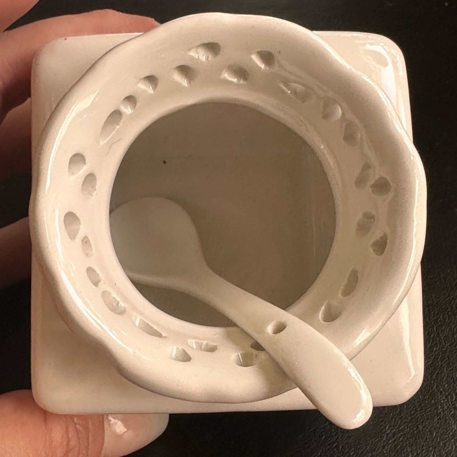 Vintage Elegant White Ceramic Sugar Jar With Spoon Size ONE SIZE - 5 Thumbnail