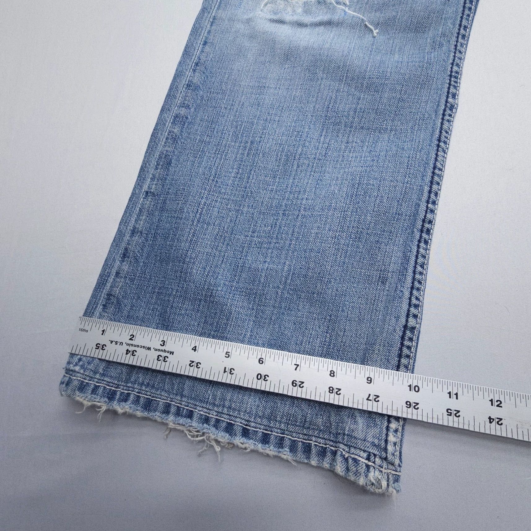 Vintage BKE Buckle Tyler Straight Jeans Mens 33 Blue Distressed Denim 5-Pocket Regular Inseam 29" Cotton Denim Size US 33 - 7 Thumbnail