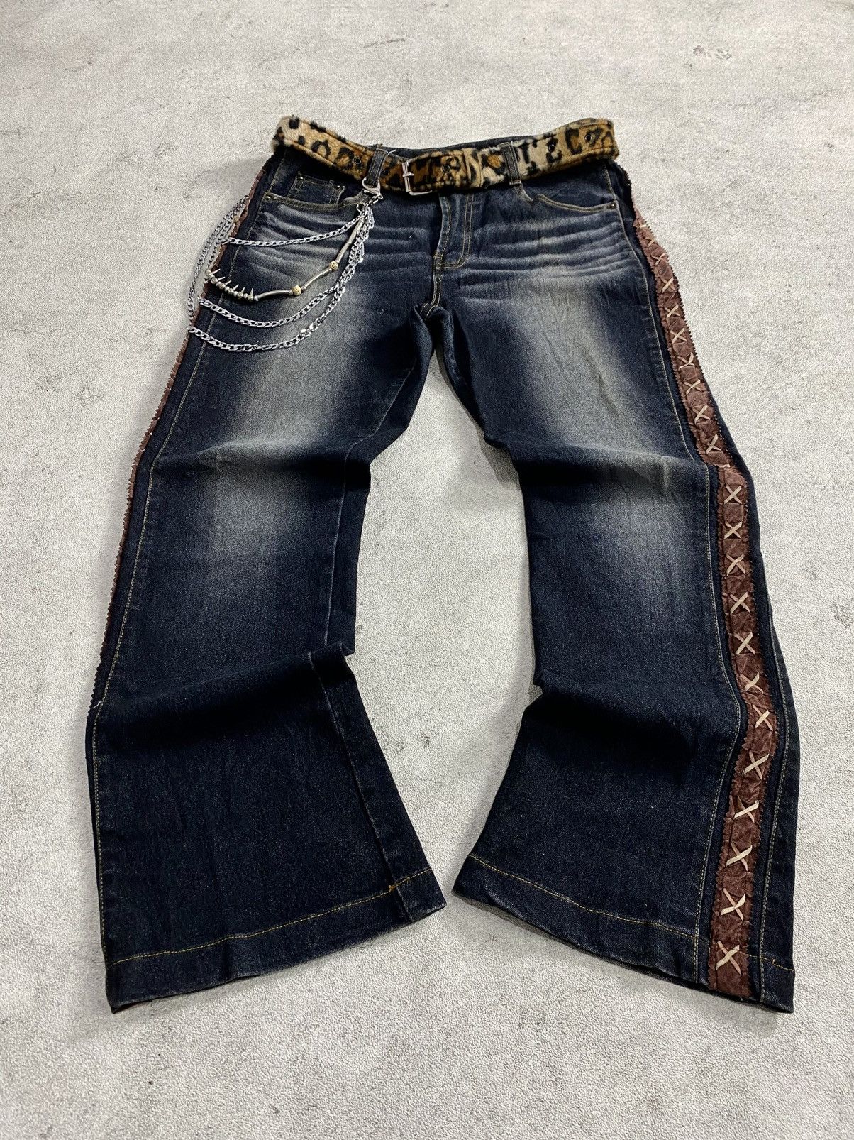 Japanese Brand 2000s Jeanmani middle wash flare jean Size US 29 - 1 Thumbnail
