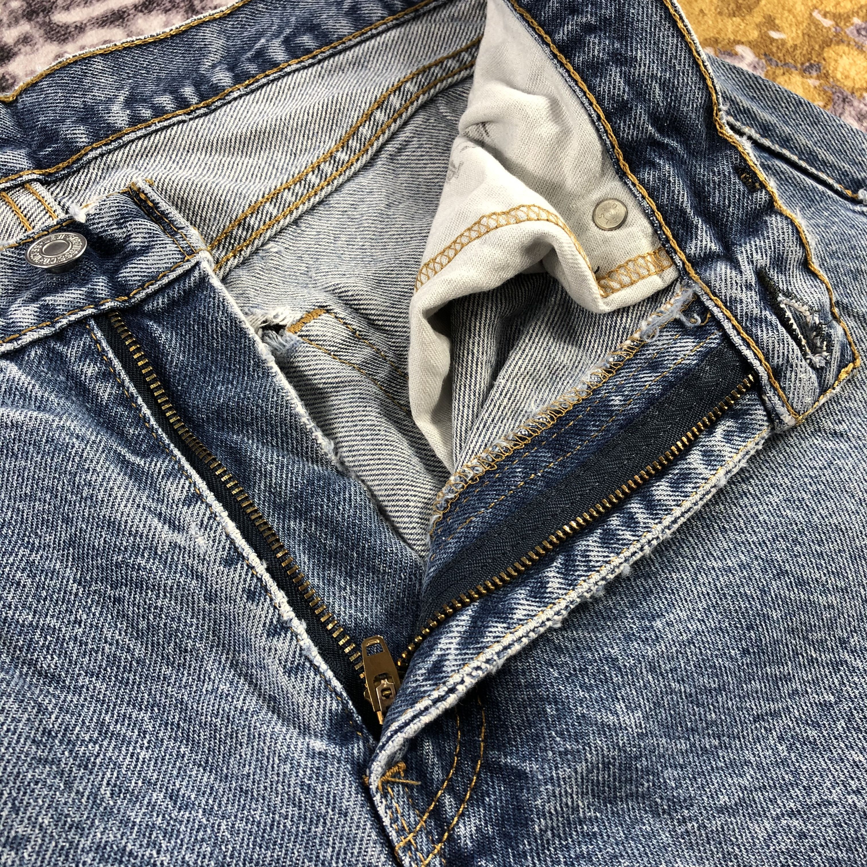 Levi's × Vintage Vintage Blue Wash Levis 505 Jeans-JM3076 Size US 33 - 14 Thumbnail