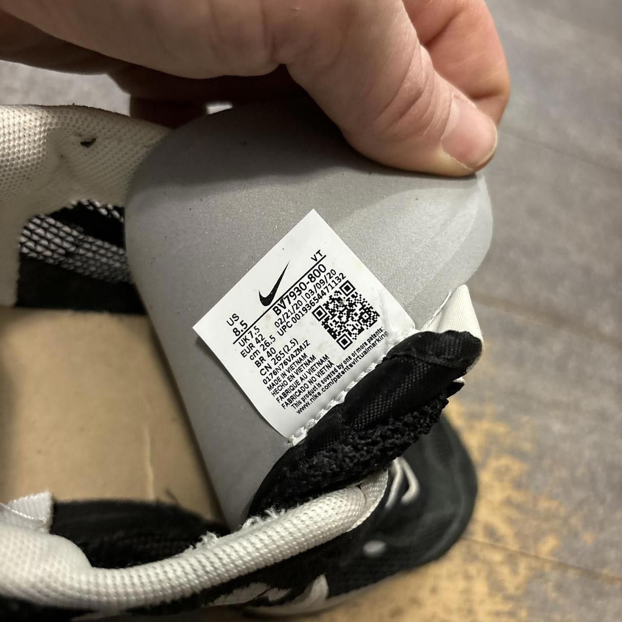 Nike Nike Vaporwaffle Sacai Black and White shoes USED 8.5 Size US 8.5 / EU 41-42 - 6 Thumbnail