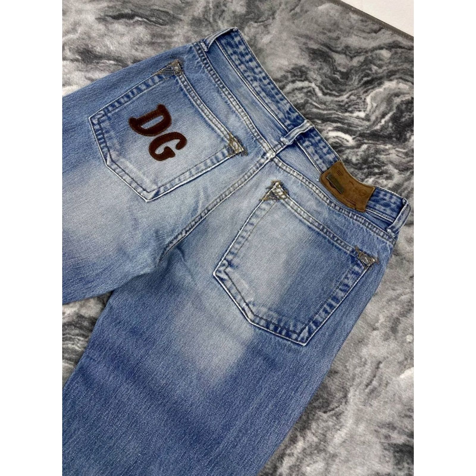 Dolce & Gabbana VINTAGE Dolce&Gabbana Denim Jeans Distressed Big Logo 32 Blue Denim Jeans Men 32 Blue Logo Distressed 5-Pocket Regular Straight Jeans Mens Size US 32 / EU 48 - 5 Thumbnail
