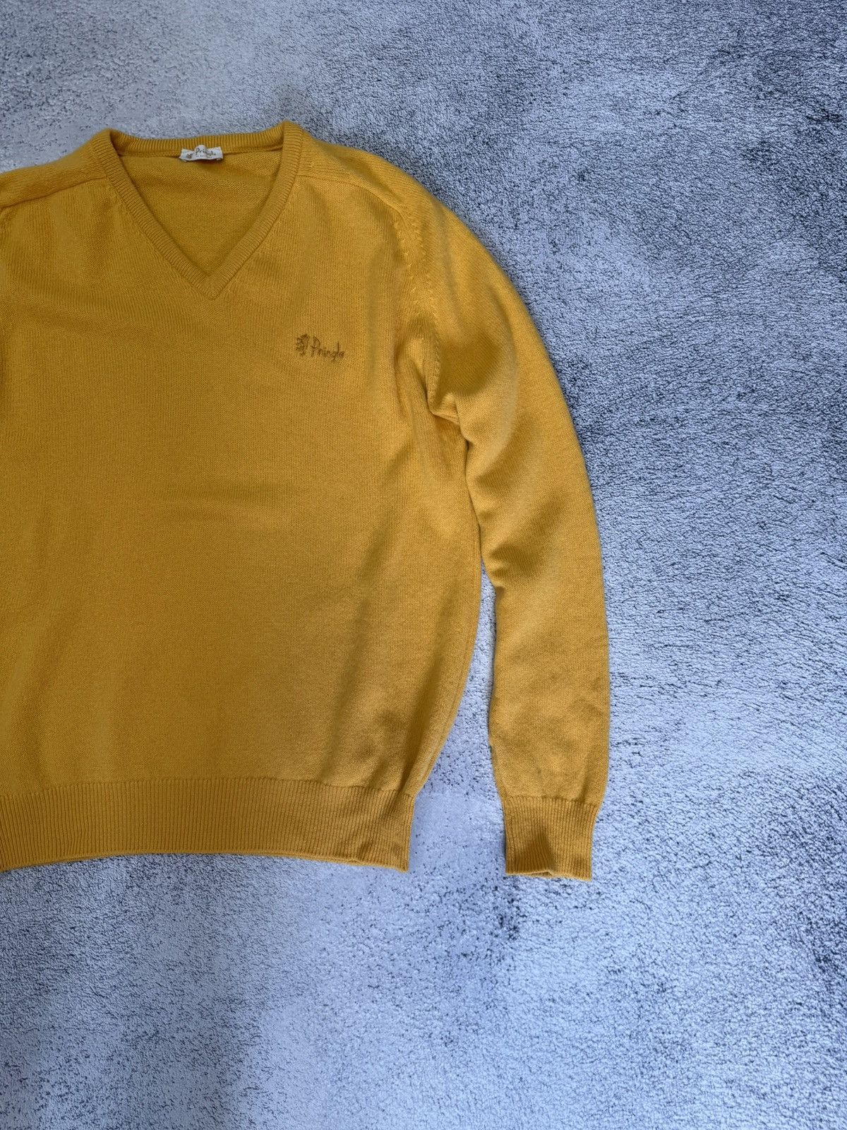 Pringle Of Scotland Pringle Scotland Lambswool V Neck Sweater Pullover Mens M L Size US M / EU 48-50 / 2 - 5 Thumbnail
