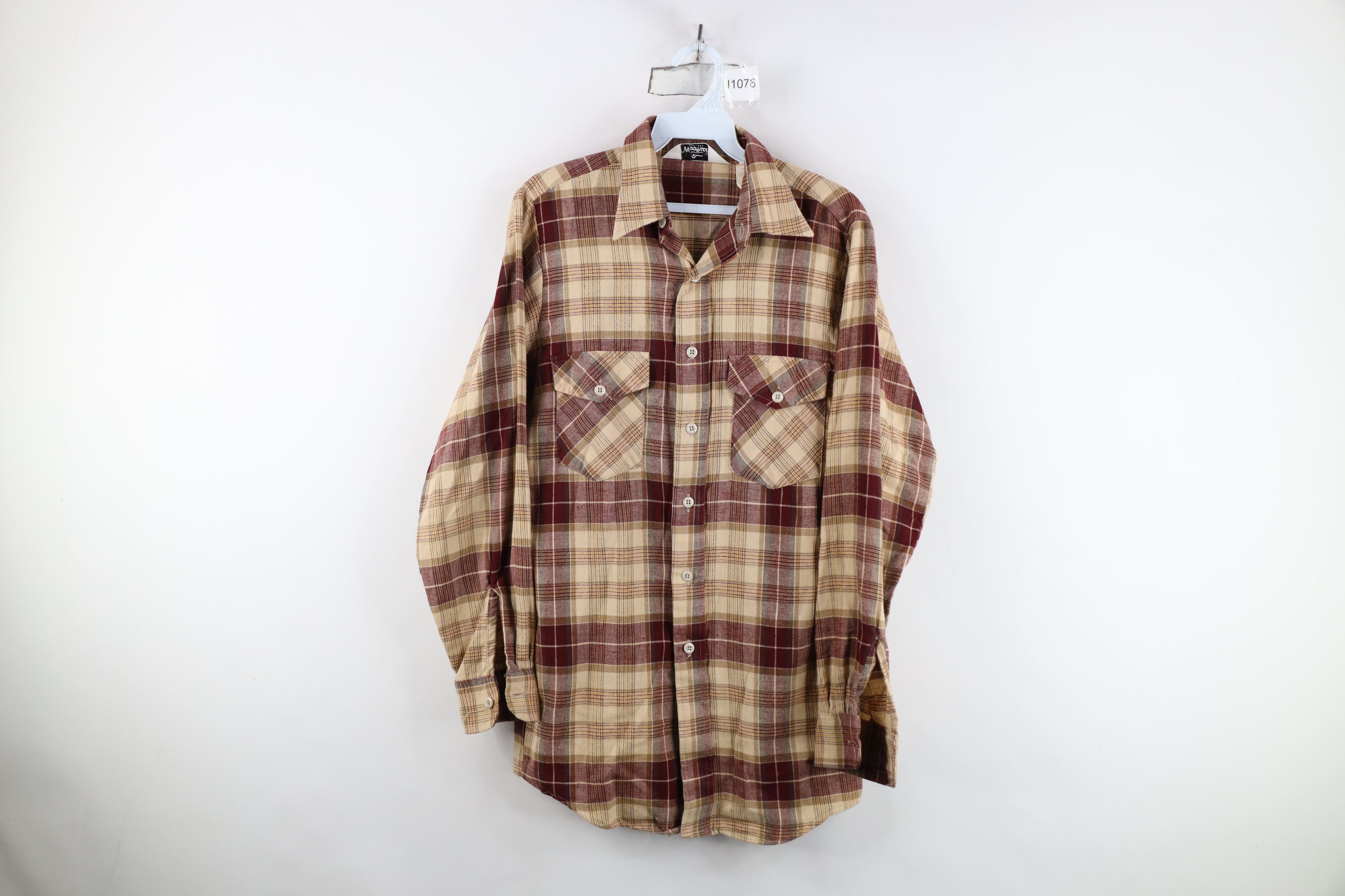 Woolrich Woolen Mills Vintage 70s Woolrich Flannel Collared Button Shirt Plaid USA Size US S / EU 44-46 / 1 - 1 Thumbnail
