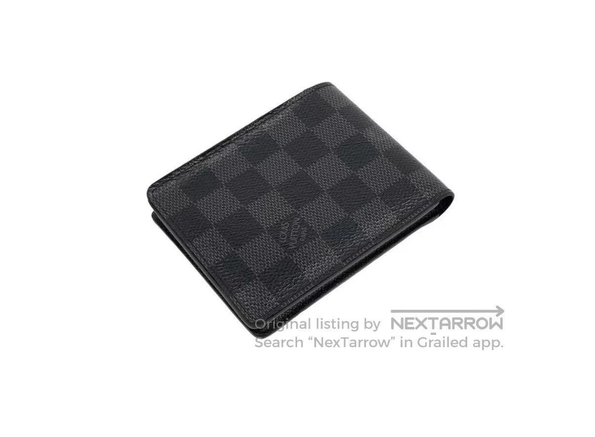 Louis Vuitton Gray Checkered Bifold Wallet. Size ONE SIZE - 1 Thumbnail