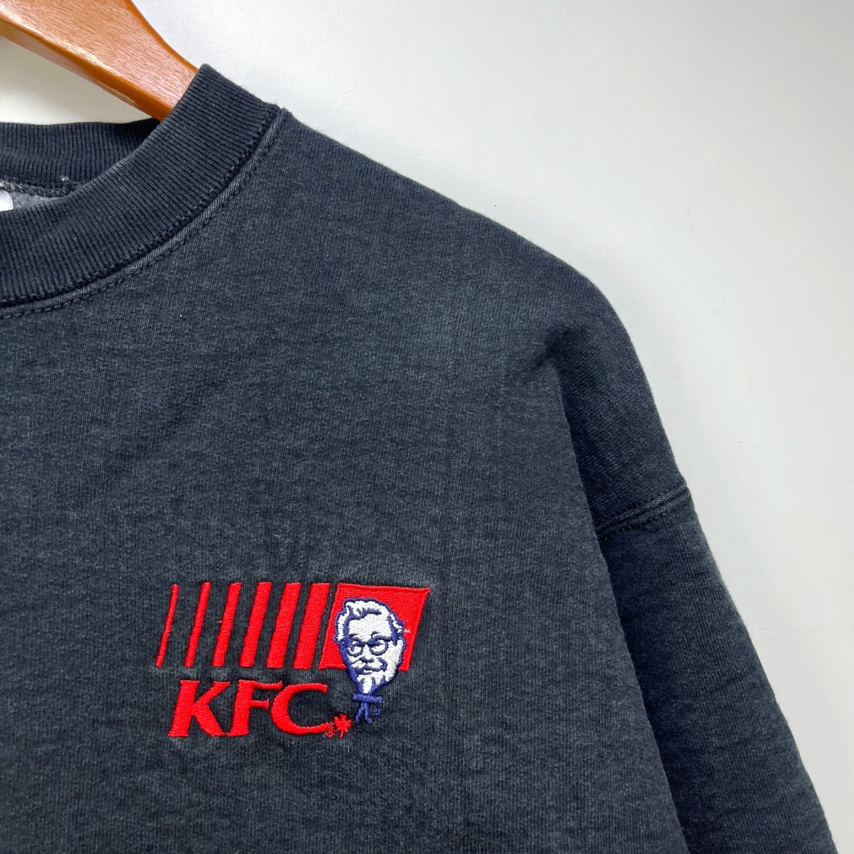 Fruit Of The Loom VINTAGE KFC Kentucky Fried Chicken Long Sleeve Shirt L Mens Black Size US L / EU 52-54 / 3 - 3 Thumbnail