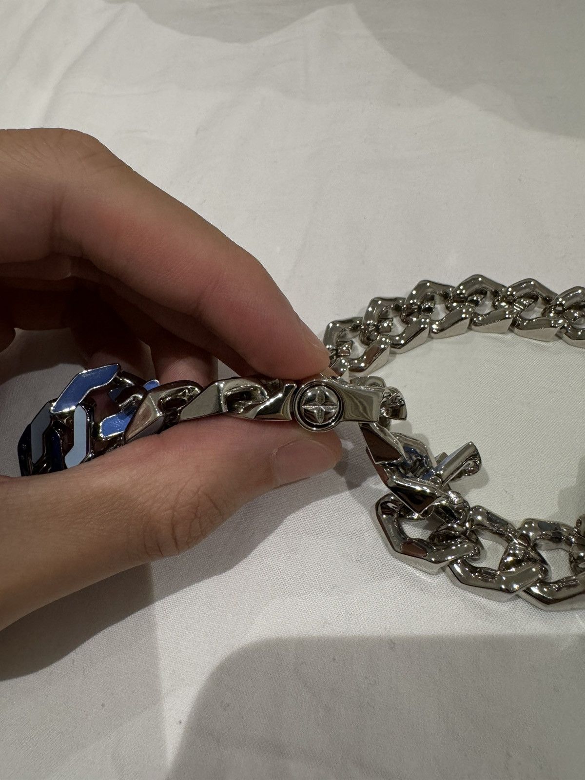 Louis Vuitton Louis Vuitton Cuban Chain Necklace, Blue Size ONE SIZE - 8 Thumbnail