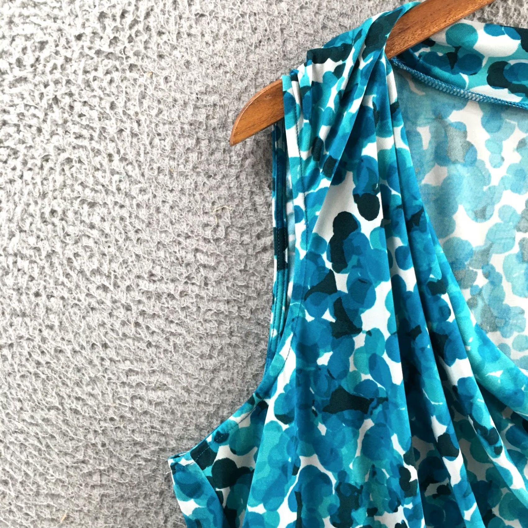 Calvin Klein Calvin Klein Blouse Womens 1X Blue Abstract Sleeveless Cowl Neck Stretch Top Size XL / US 12-14 / IT 48-50 - 4 Thumbnail