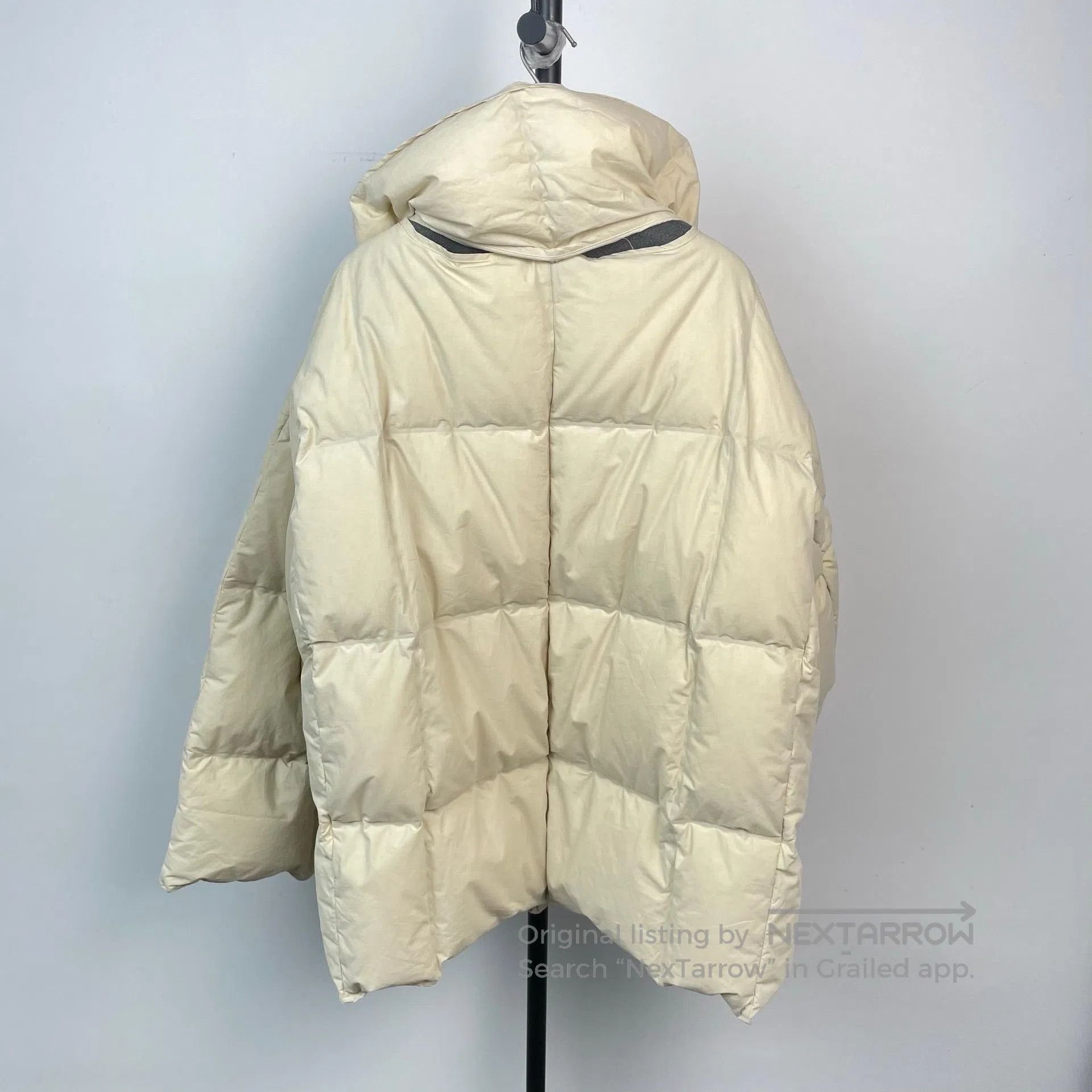 Bottega Veneta Bottega Veneta Beige Collar Removable Collar Down Jacket| Size L / US 10 / IT 46 - 2 Thumbnail