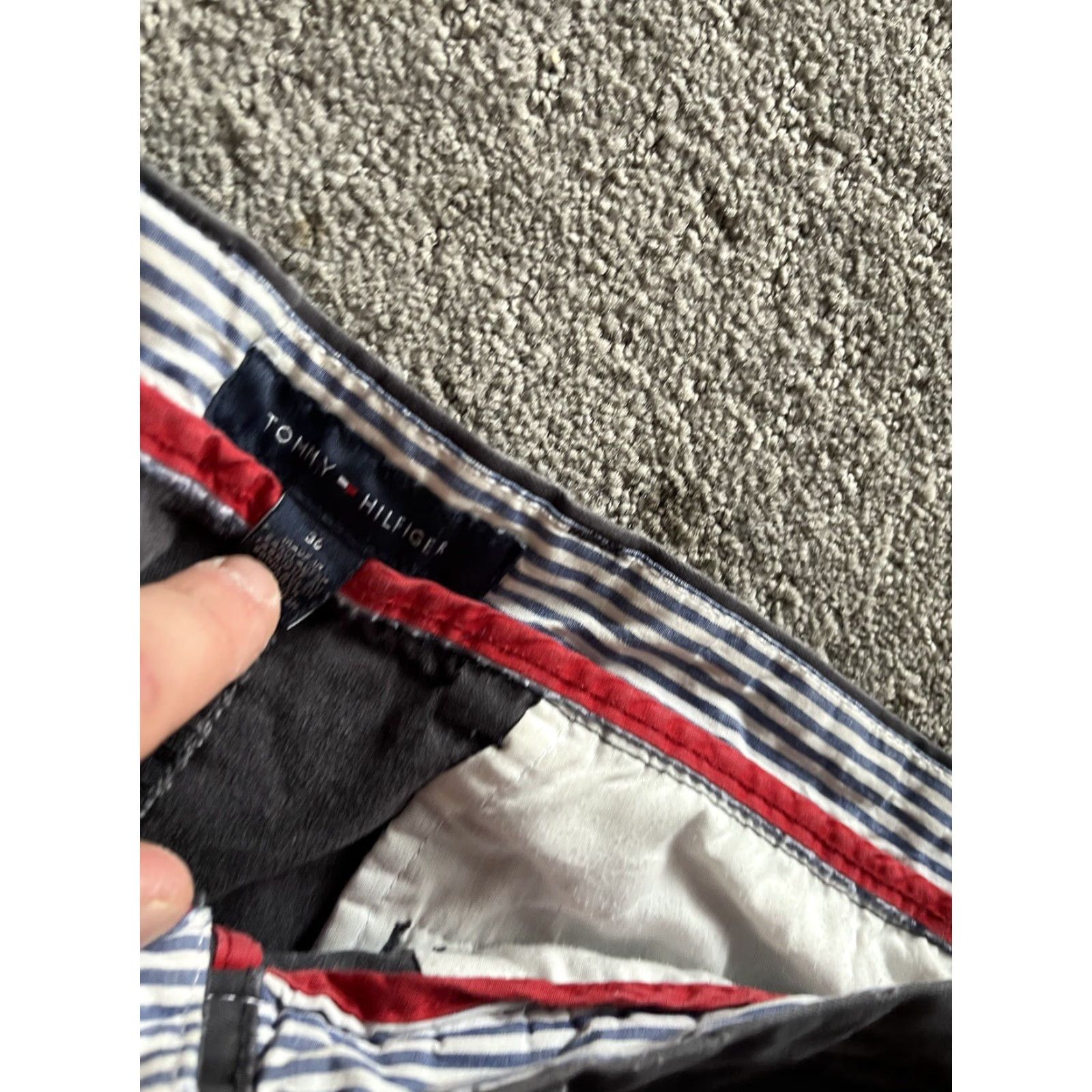 Tommy Hilfiger VINTAGE Tommy Hilfiger Shorts Men 36 Blue Flat Front Chino Cotton Distressed 90s Mens BC Size US 36 / EU 52 - 4 Thumbnail