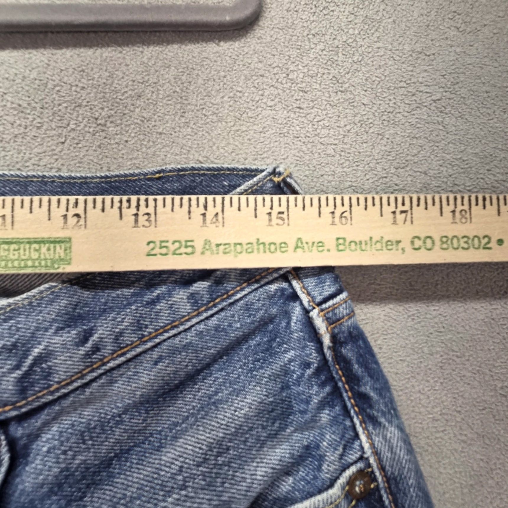 Levi's VINTAGE Levis 501 Jeans Mens Selvedge Medium Blue Tapered Whiskers Honeycomb Fits 30x31 Size US 30 / EU 46 - 3 Thumbnail
