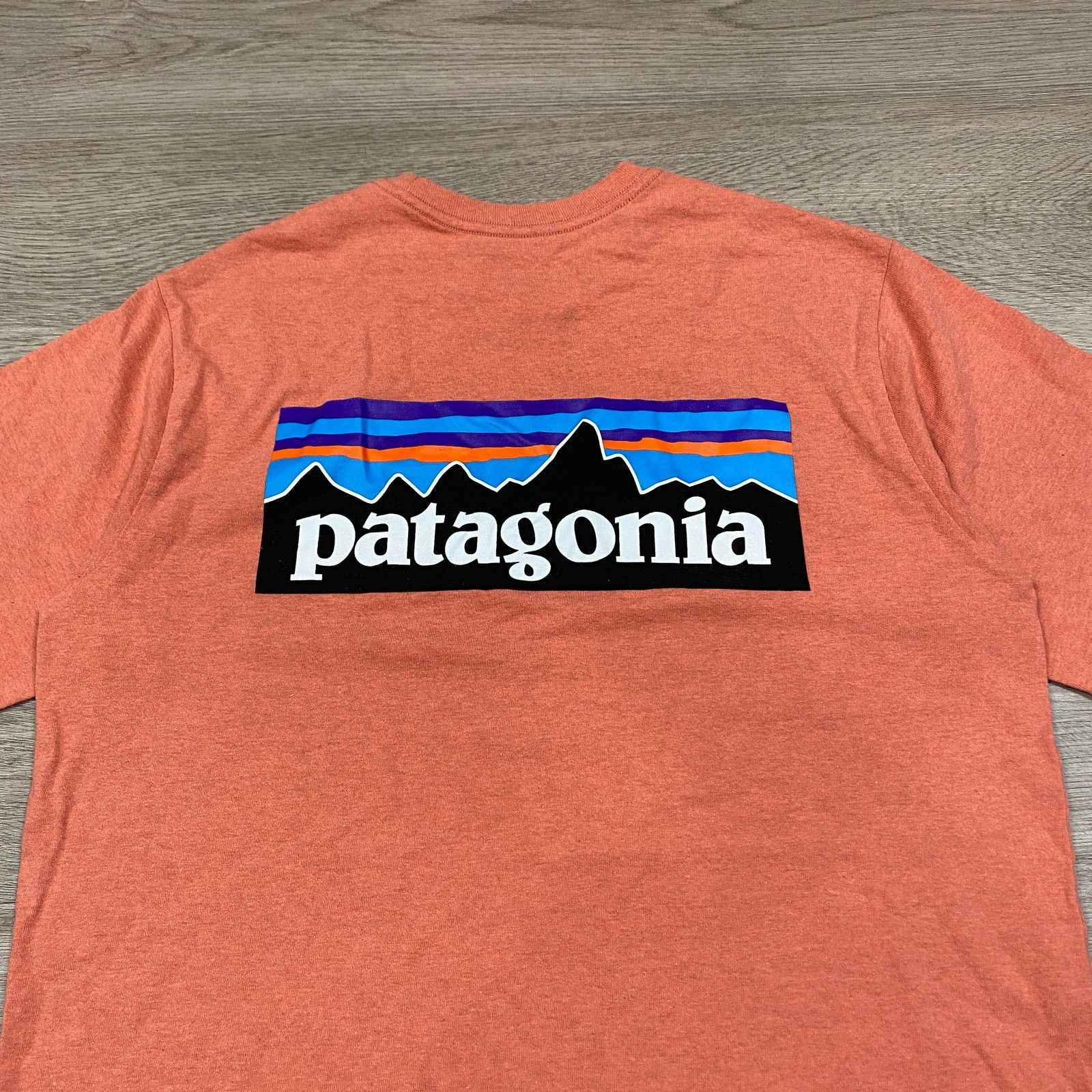Patagonia Patagonia P-6 Logo Regular Fit Responsibili-tee Shirt Mens S Size US S / EU 44-46 / 1 - 3 Thumbnail