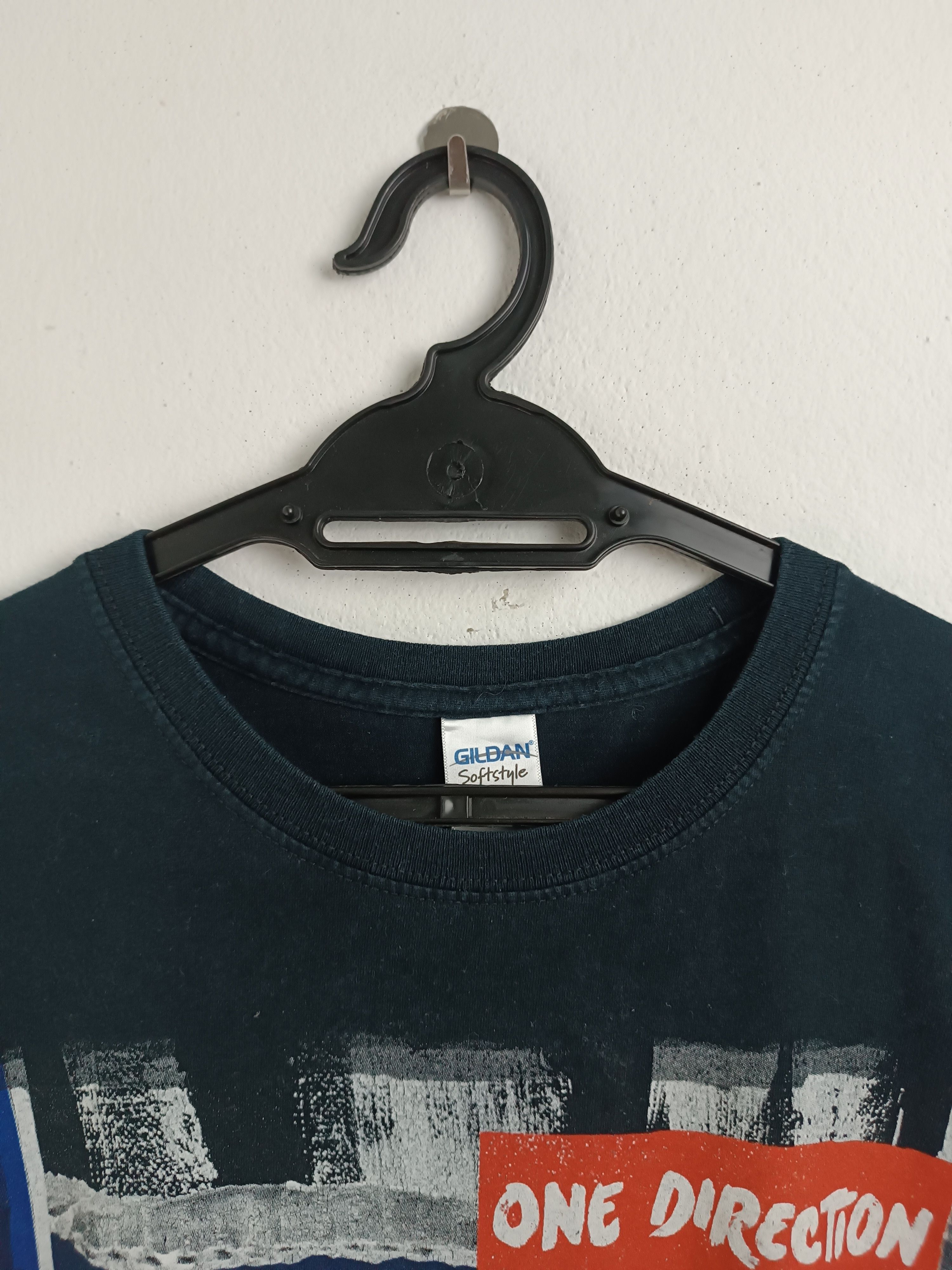 Band Tees VINTAGE '14 ONE DIRECTION MIDNIGHT MEMORIES TOUR TEE Size US M / EU 48-50 / 2 - 8 Thumbnail
