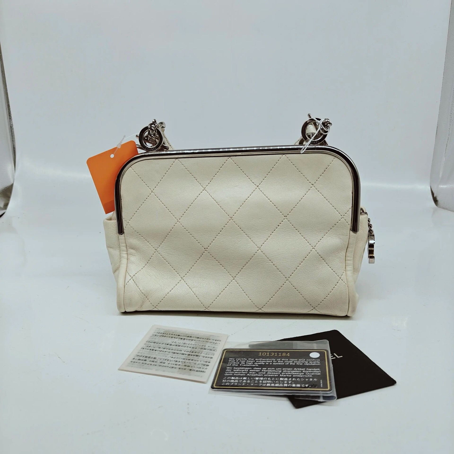 Chanel Pre-loved Bag Very good condition Size ONE SIZE - 1 Thumbnail