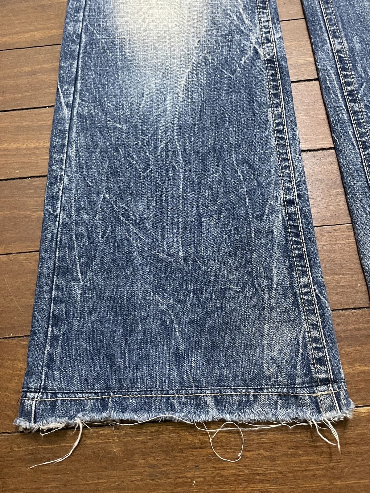 Japanese Brand Rare Vintage Japanese Brand Red Pepper Flared Jeans 1990s Size US 27 - 5 Thumbnail
