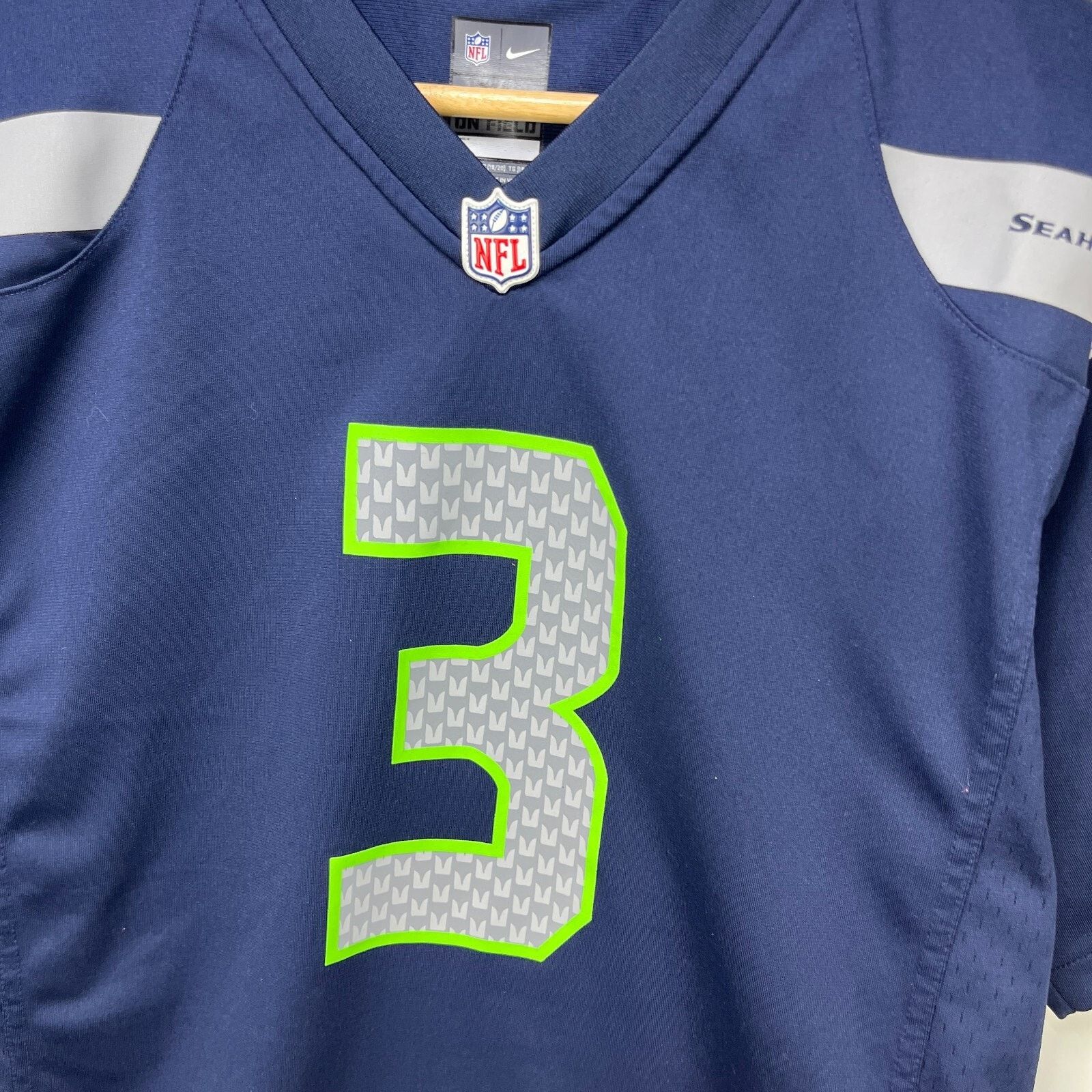 Nike × Vintage Vintage Seattle Seahawks On-Field Youth XL Russell Wilson Size US XL / EU 56 / 4 - 3 Thumbnail