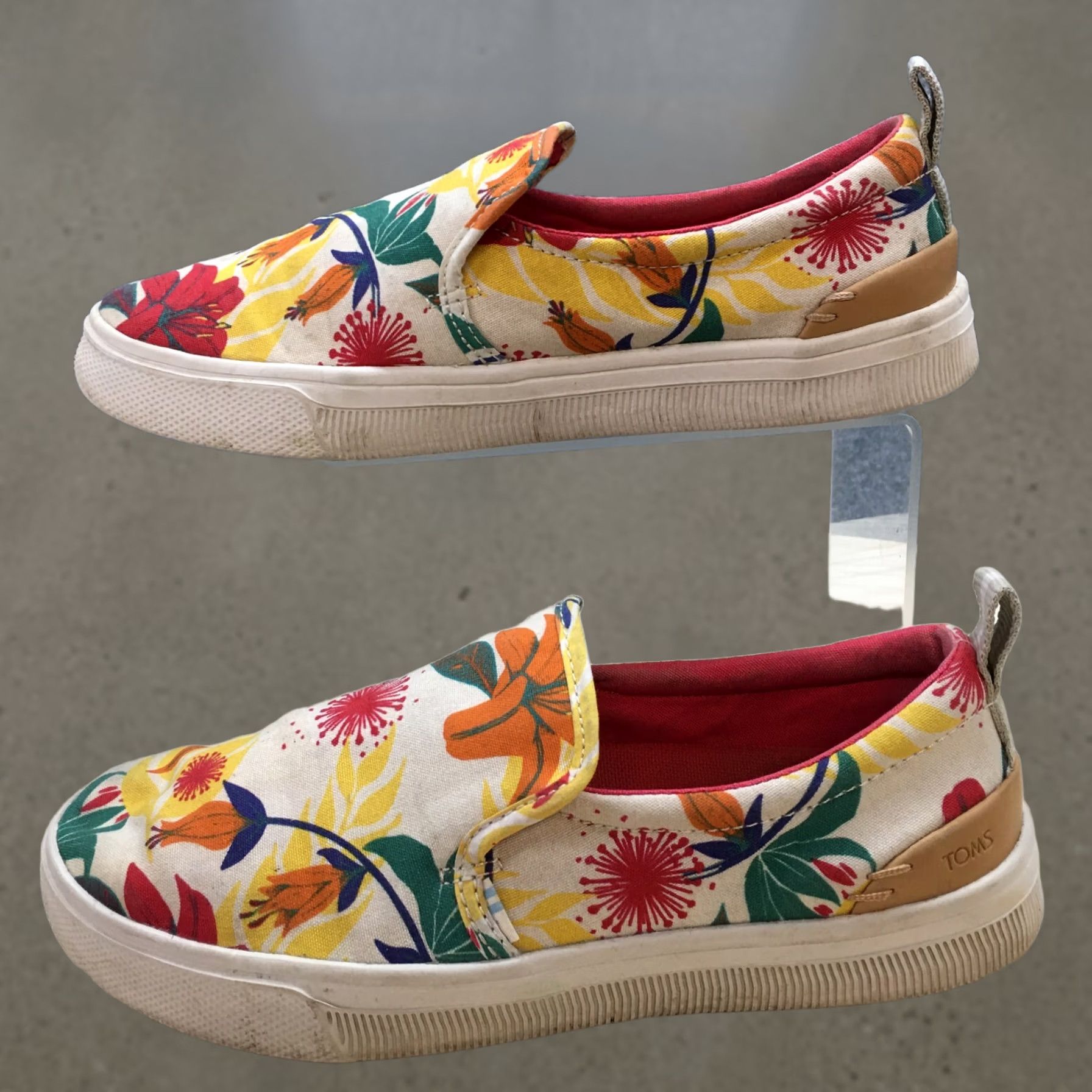 Toms TOMS Loafer Womens 6 White Trvl Lite Hawaiian Floral Slip On Sneaker Casual Shoes Size US 6 / IT 36 - 1 Thumbnail