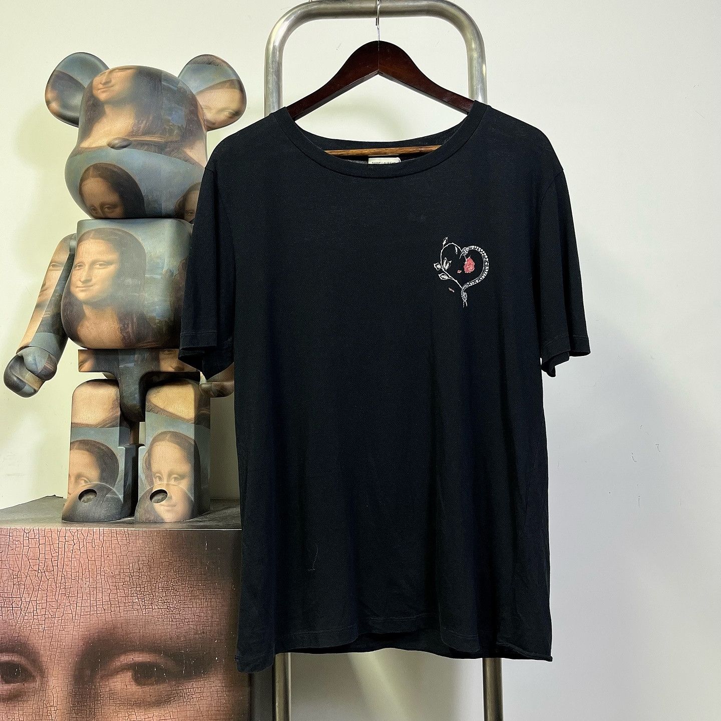 Saint Laurent Paris Saint Laurent Heart Graphic Short Sleeve T-Shirt Size S Size US S / EU 44-46 / 1 - 1 Thumbnail