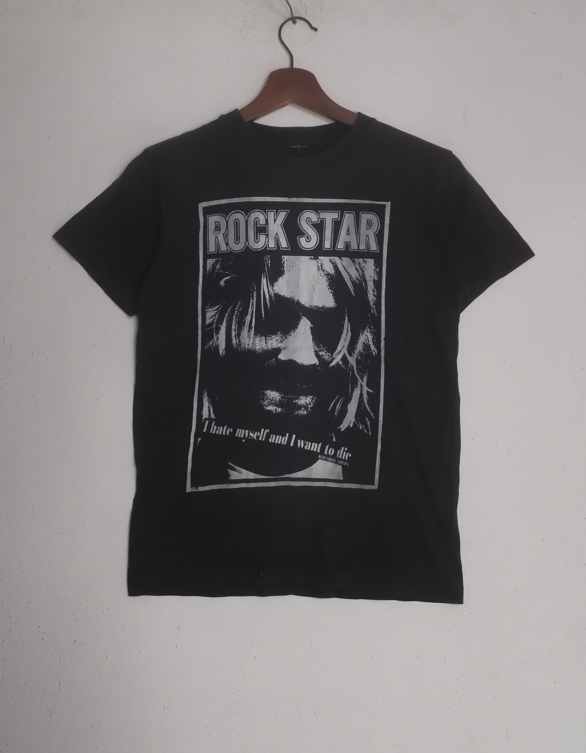 Japanese Brand Rare Sexy Dynamite London X Kurt Cobain t-shirt Size US S / EU 44-46 / 1 - 1 Thumbnail