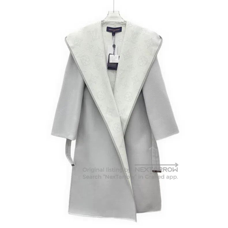 Louis Vuitton Louis Vuitton 25 wool bathrobe coats with presbyopic print Size XS / US 0-2 / IT 36-38 - 1 Thumbnail