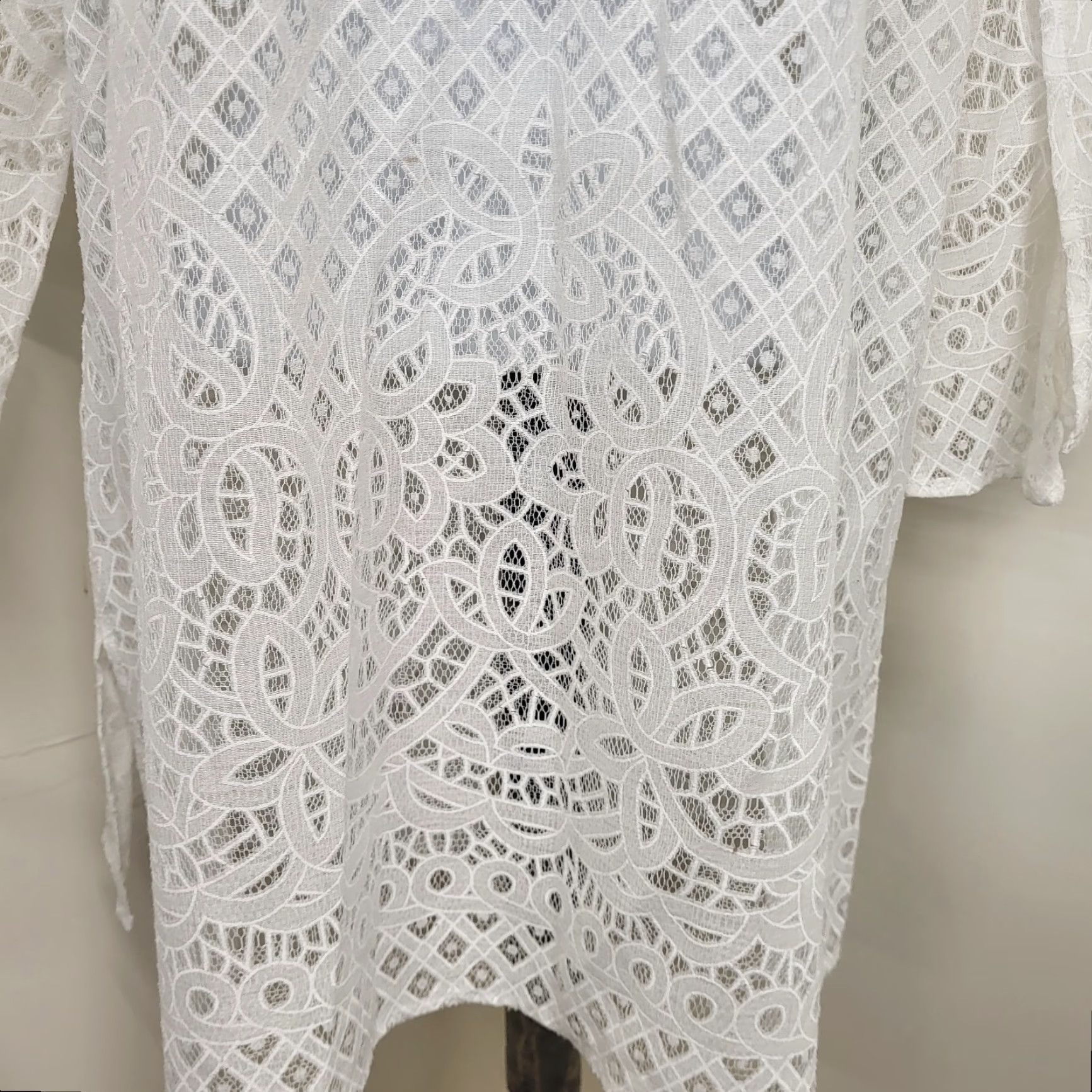 Vintage Unbranded Blouse Women's Large White Lace V-Neck Flutter 3/4 Sleeve Beach Cover Up Tunic Shirt Size L / US 10 / IT 46 - 2 Thumbnail