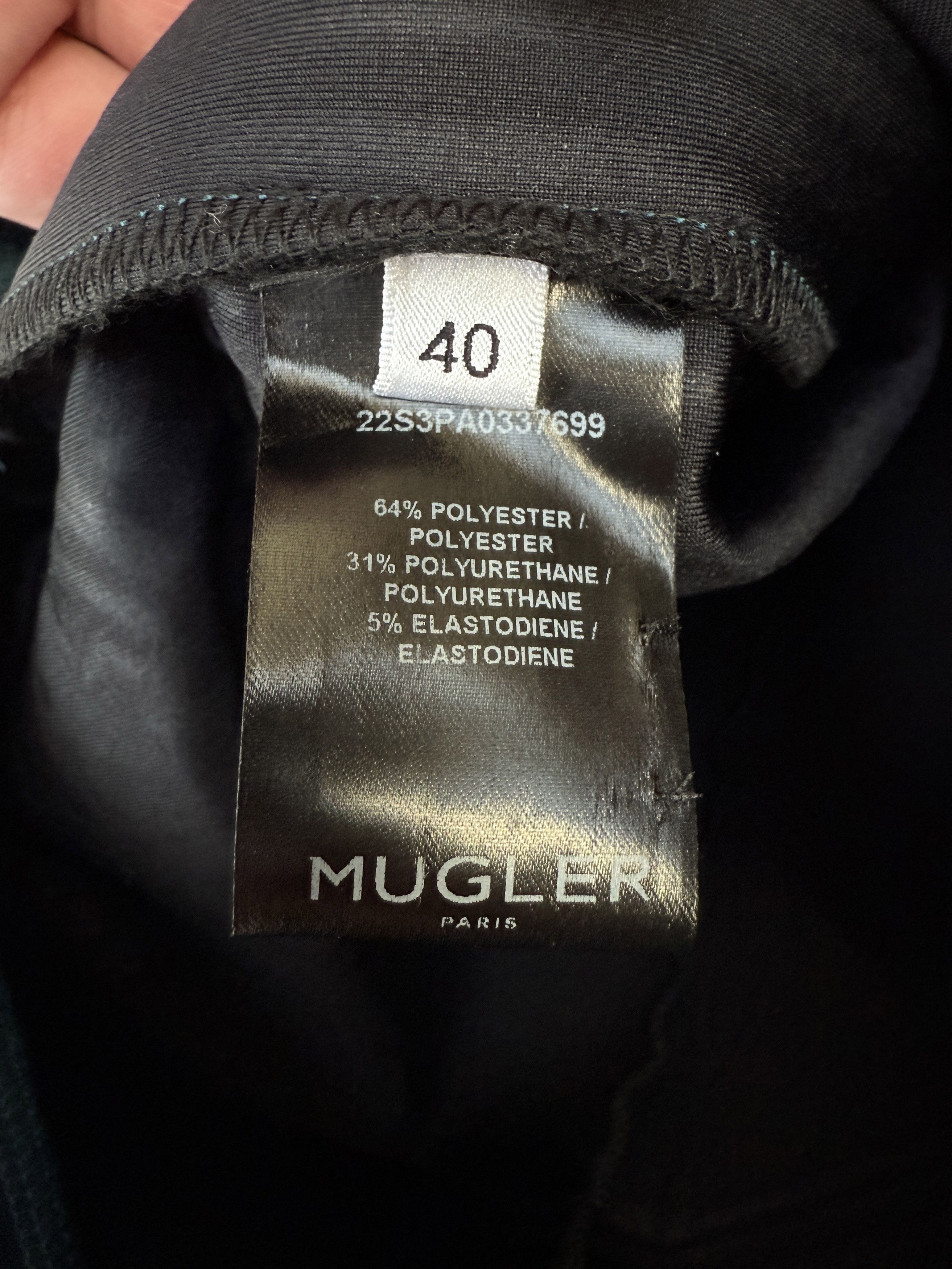 Mugler Scuba bonded embossed biker shorts Size 28" / US 6 / IT 42 - 6 Thumbnail