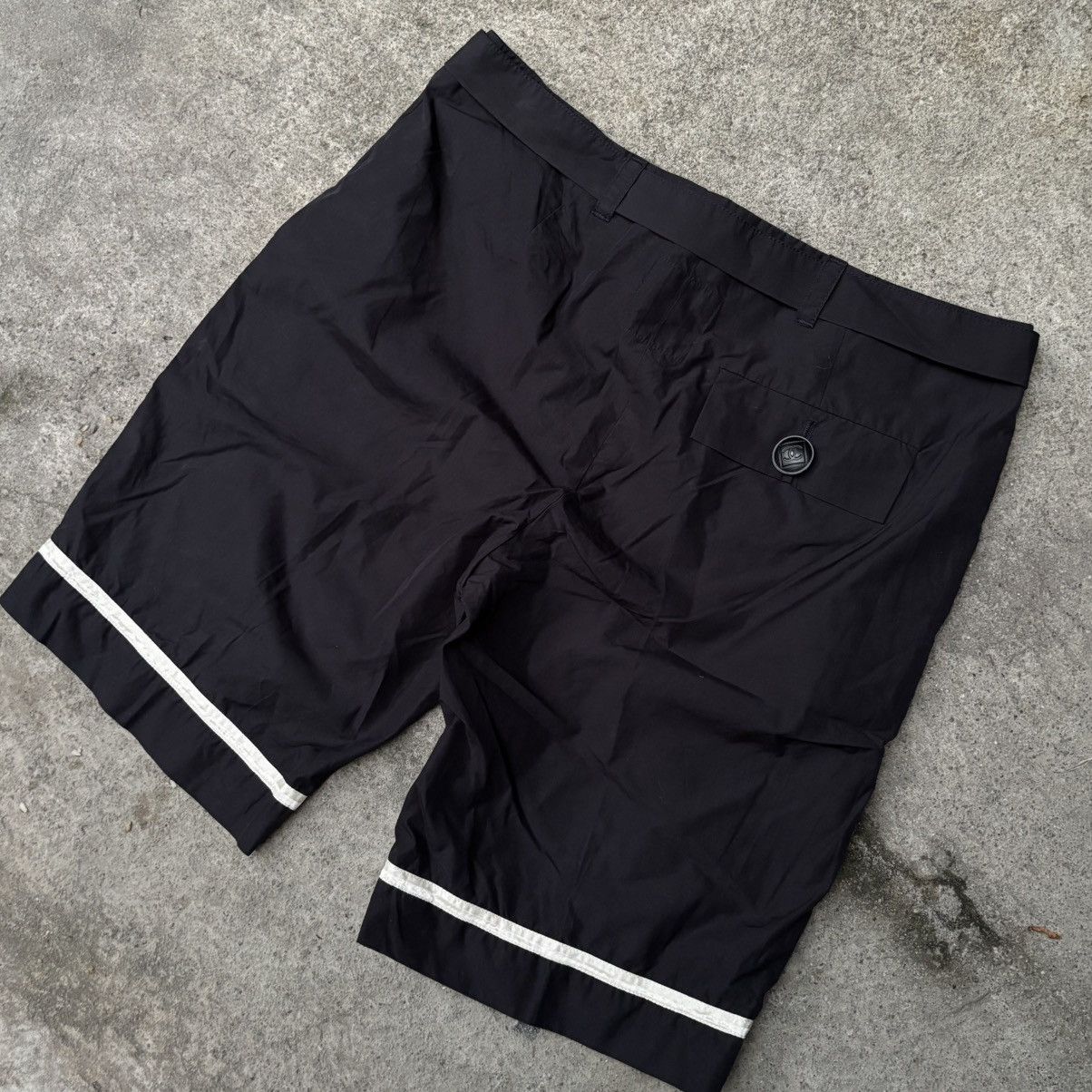 Chanel CHANEL black 2008 CC button shorts Size 32" / US 10 / IT 46 - 4 Thumbnail