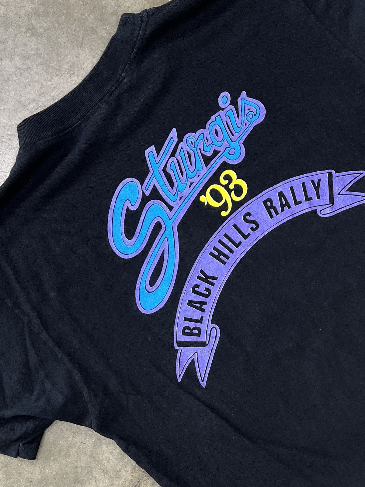 Harley Davidson Vintage 1993 Sturgis Black Hills Rally Art Motorcycle Tee XL Size US XL / EU 56 / 4 - 4 Thumbnail