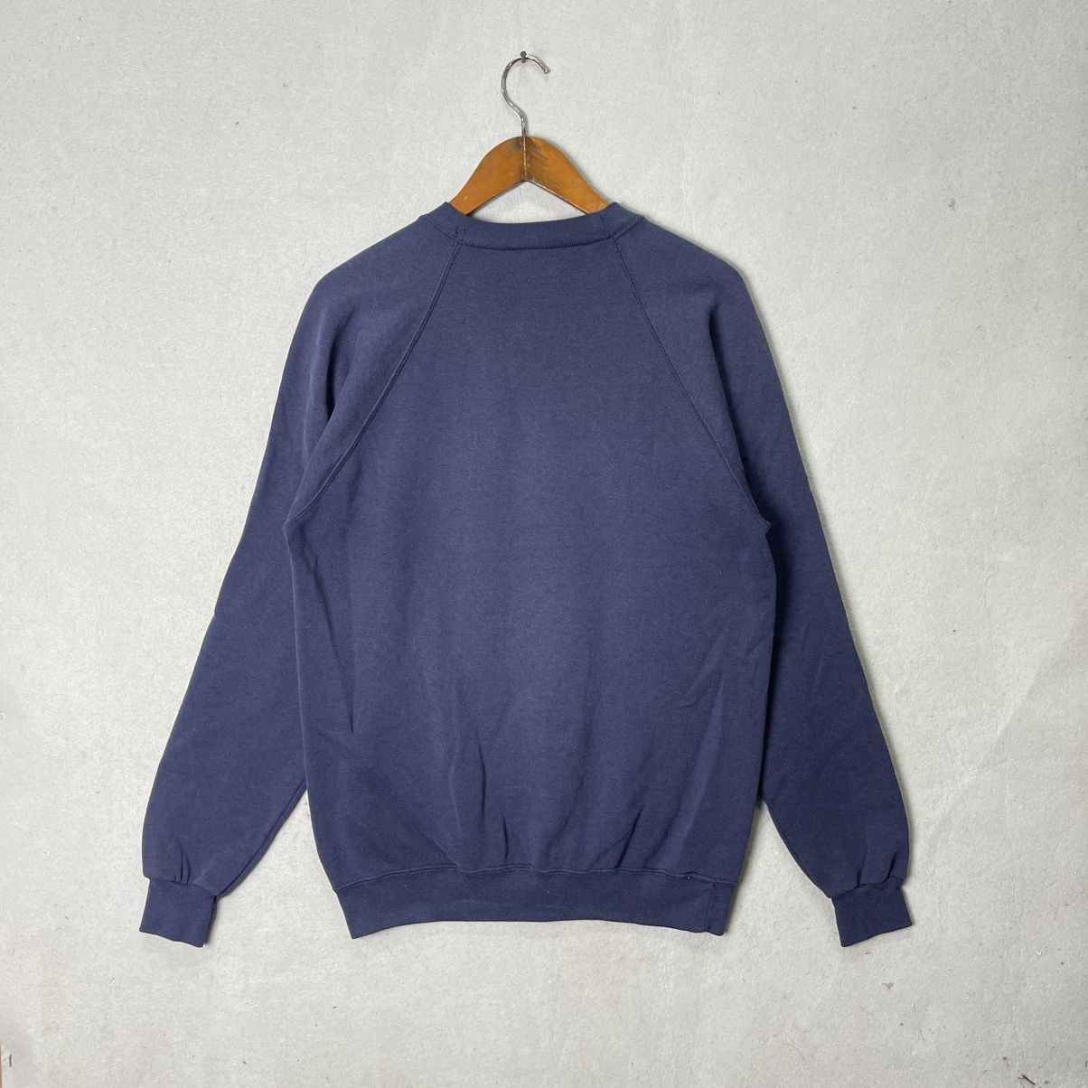 Vintage Vintage United States Navy NAVY Crewneck Sweatshirt Blue Size US L / EU 52-54 / 3 - 6 Thumbnail