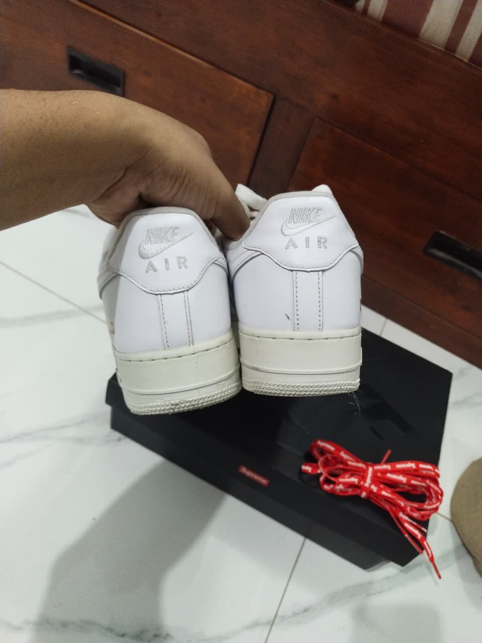 Nike × Supreme Nike X supreme Size US 9.5 / EU 42-43 - 2 Thumbnail