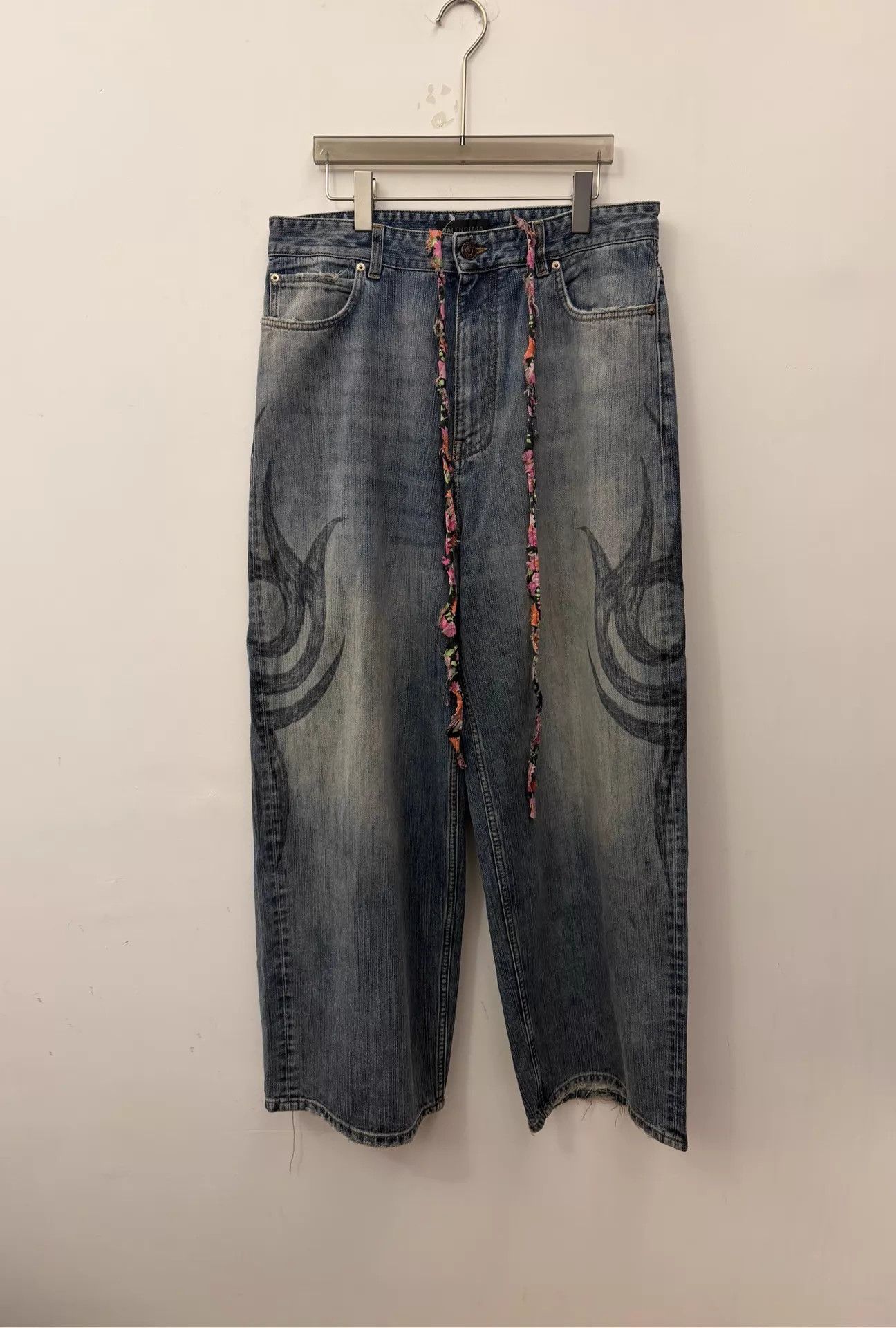 Balenciaga Balenciaga Dragon Print Drawstring Loose Denim Pant S Size US 29 - 1 Thumbnail