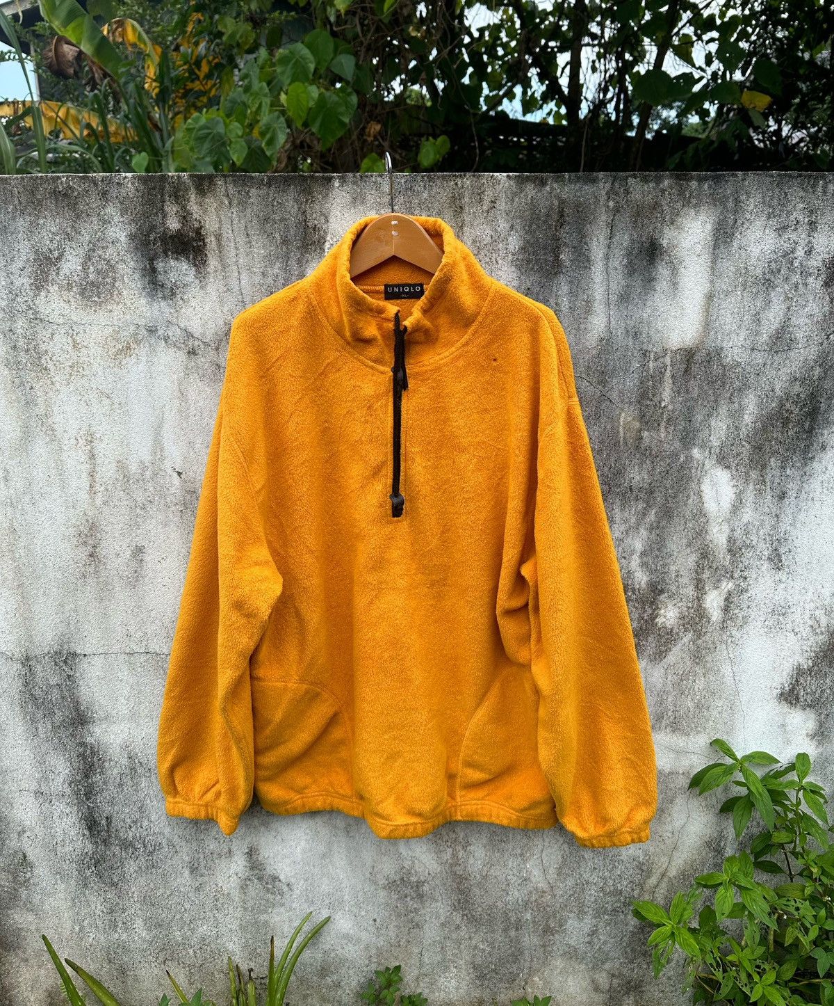 Uniqlo Uniqlo half zipper sweatshirt Size US XL / EU 56 / 4 - 1 Thumbnail