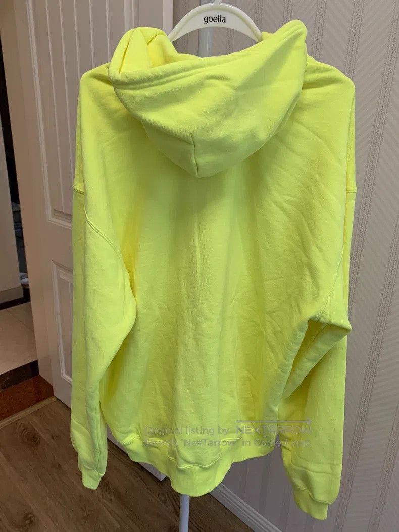Balenciaga Balenciaga Neon Yellow Green Buckle Hooded Sweatshirt Size US S / EU 44-46 / 1 - 2 Thumbnail