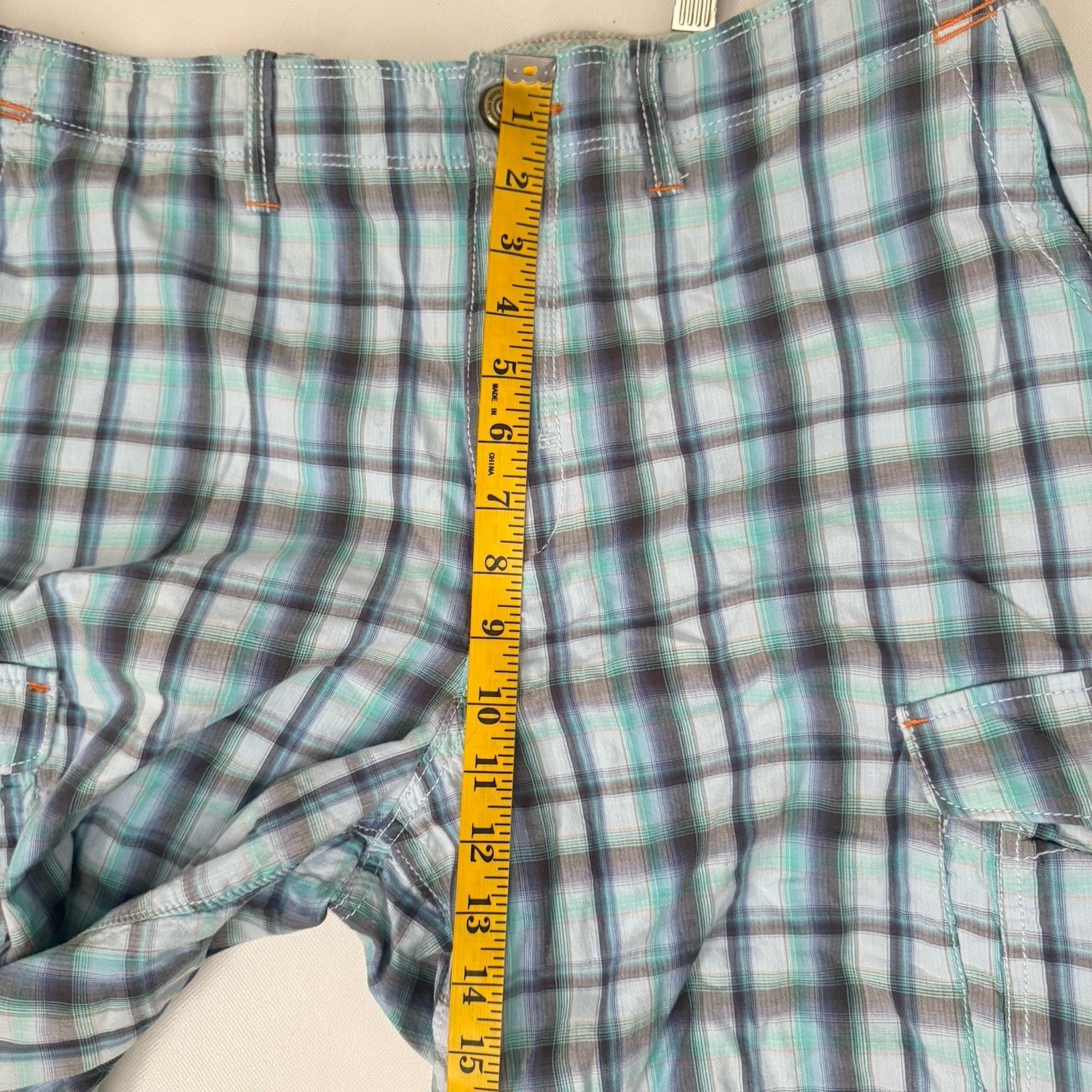Tommy Bahama Tommy Bahama Shorts Blue Plaid Cargo High Rise Preppy Beach Size US 38 / EU 54 - 7 Thumbnail