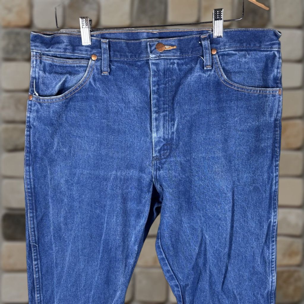 Wrangler VINTAGE not applicable; ignore. Use original words only. Title: Wrangler Cowboy Cut Jeans Mens 36x30 Blue Medium Wash Denim Western 13MWZPW Size US 36 / EU 52 - 1 Thumbnail