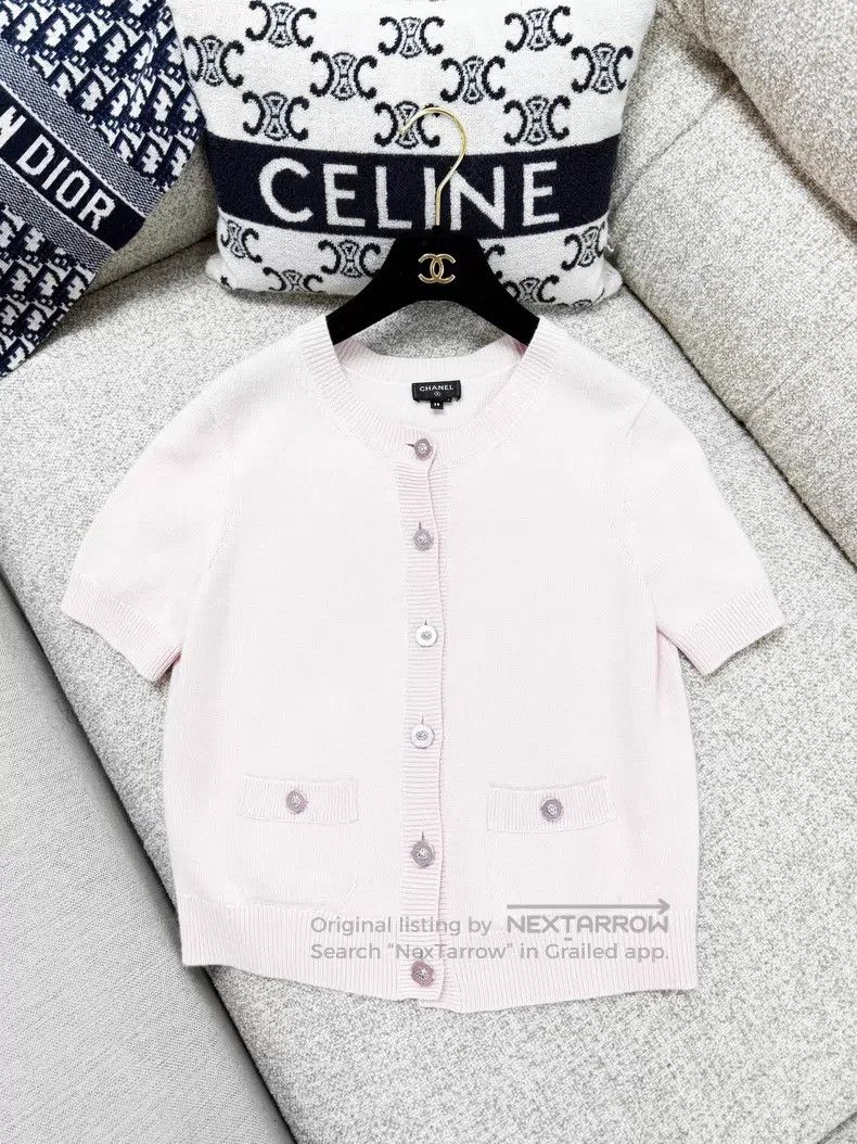 Chanel Chanel Lion button short-sleeved knitted cardigan jacket Size XS / US 0-2 / IT 36-38 - 1 Thumbnail