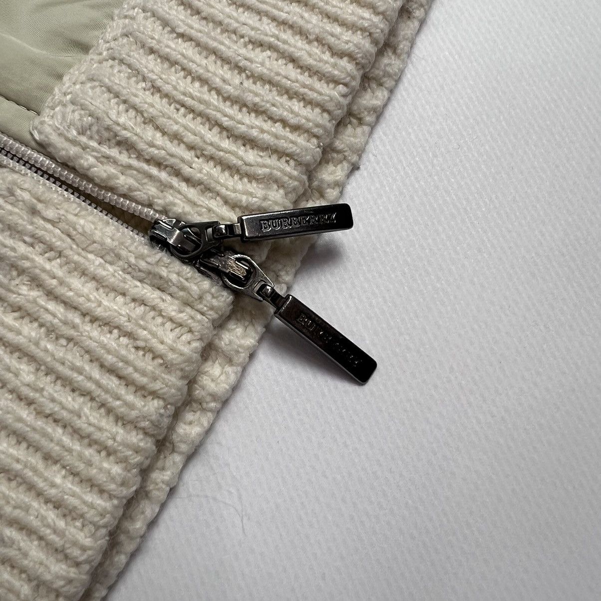 Burberry × Vintage Burberry London red tab vintage quilted wool vest Size M / US 6-8 / IT 42-44 - 6 Thumbnail
