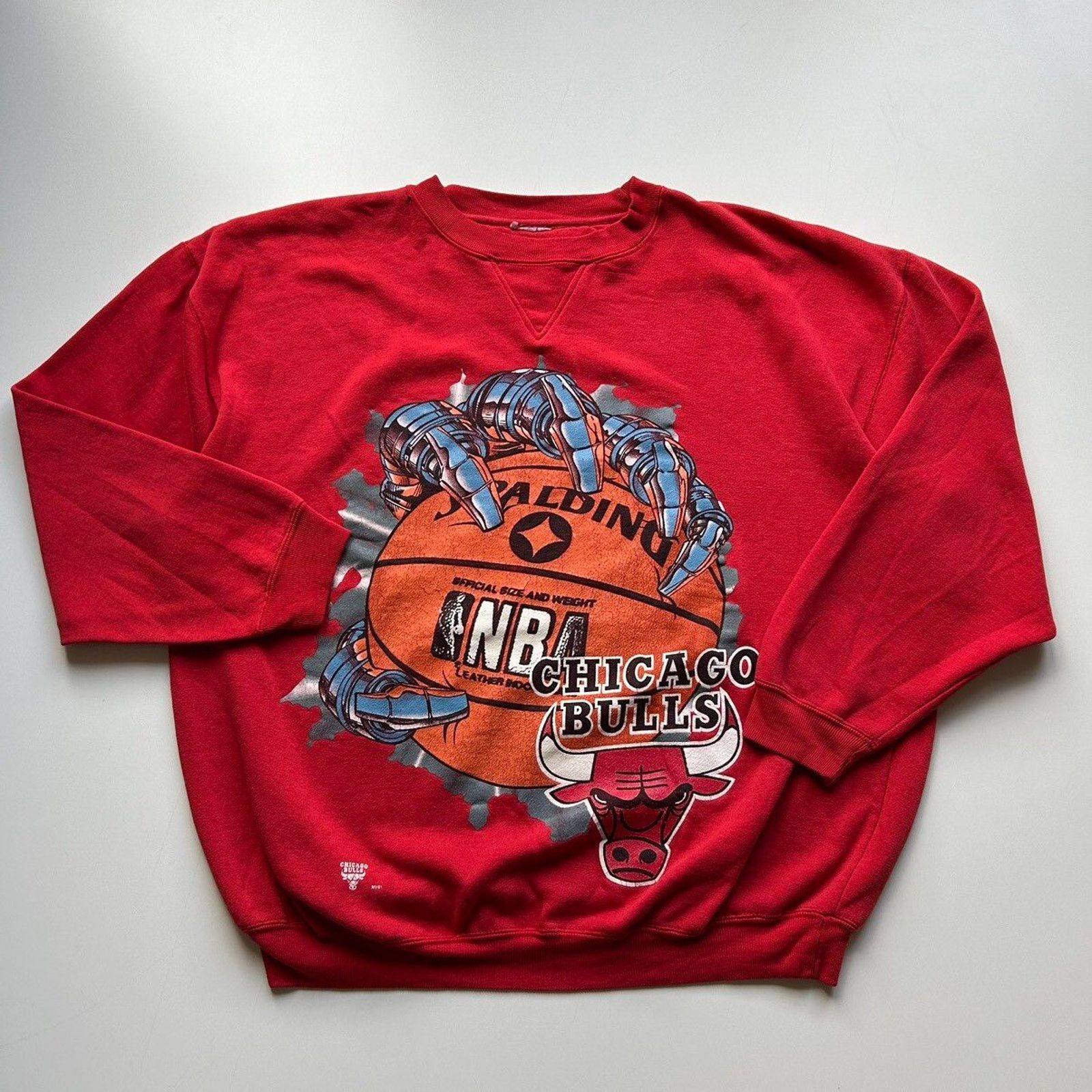 NBA × Vintage Vintage 1990s Chicago Bulls NBA Claw Graphic Crewneck Red XL Size US L / EU 52-54 / 3 - 1 Thumbnail