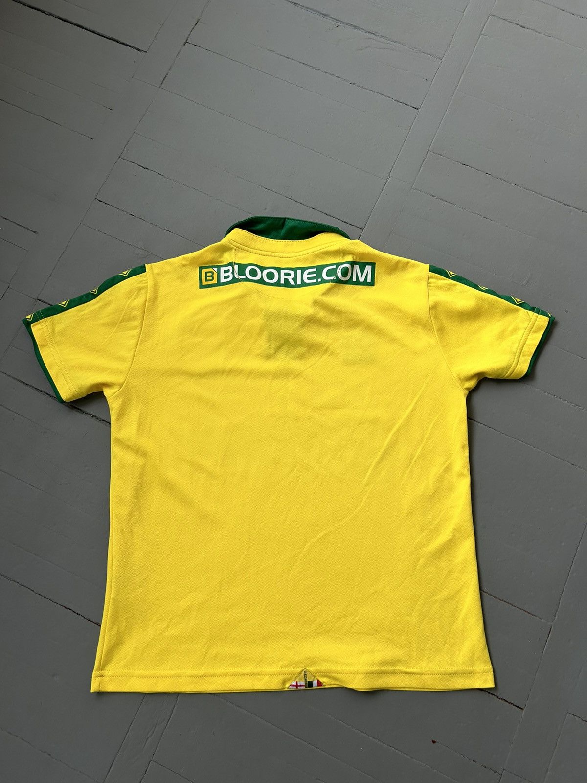 Errea Errea FC Norwich city England soccer jersey Size US S / EU 44-46 / 1 - 6 Thumbnail