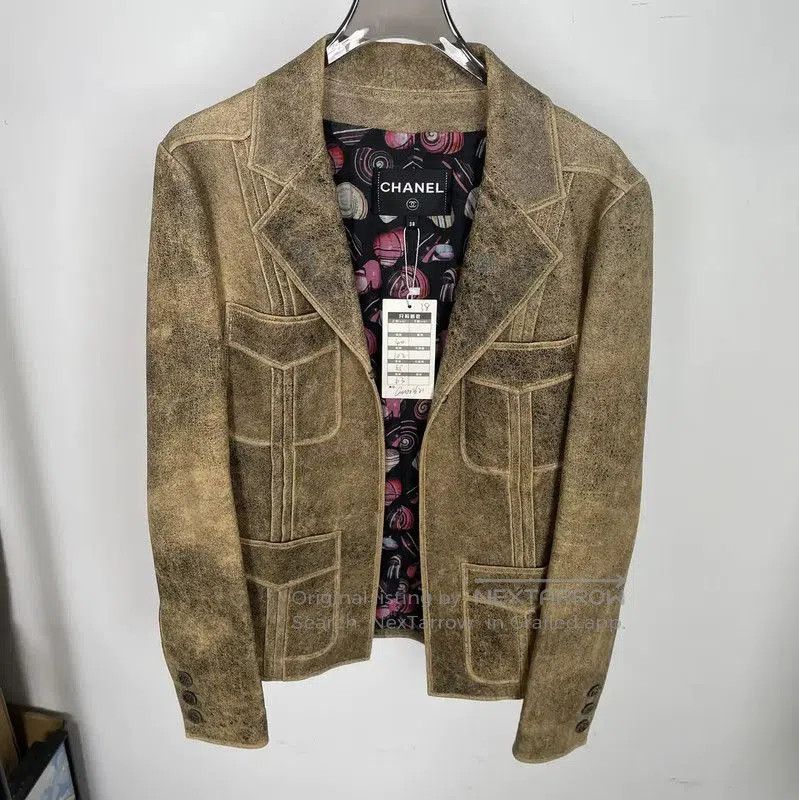 Chanel Chanel Vintage Brown Distressed Leather Cardigan . Size M / US 6-8 / IT 42-44 - 1 Thumbnail