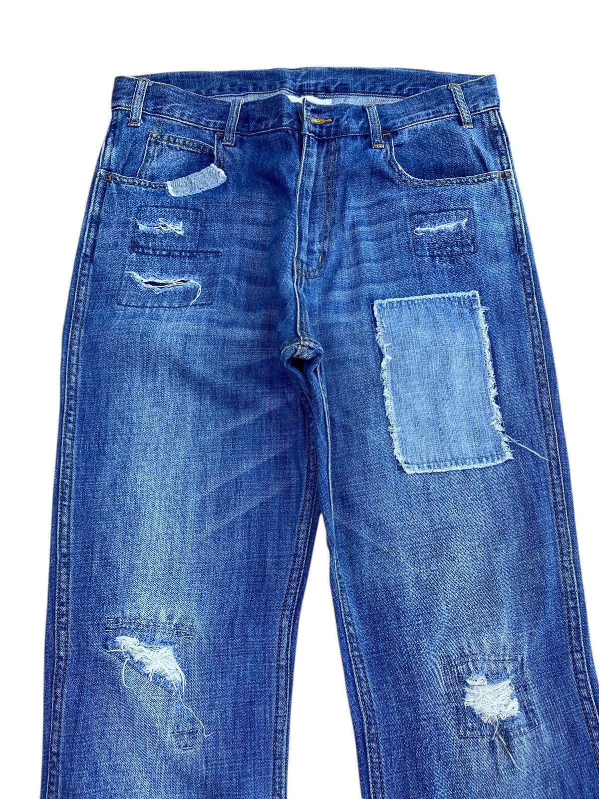 URBAN RESEARCH DOORS Urban Research Brand Ripped Patchwork Style Hairy Leg Jeans Size US 32 / EU 48 - 2 Thumbnail