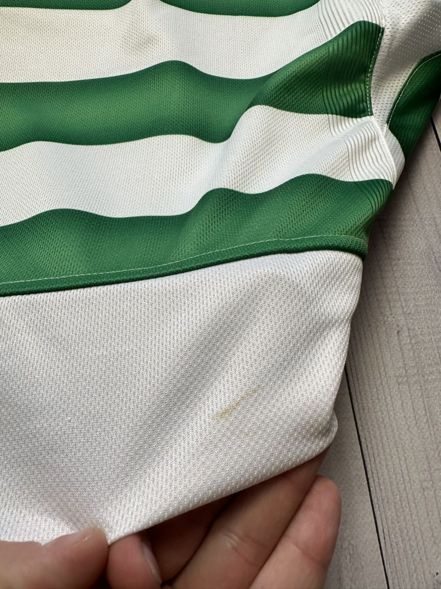 Umbro × Vintage Vintage Umbro Celtic soccer jersey long sleeve size XL Size US XL / EU 56 / 4 - 10 Thumbnail