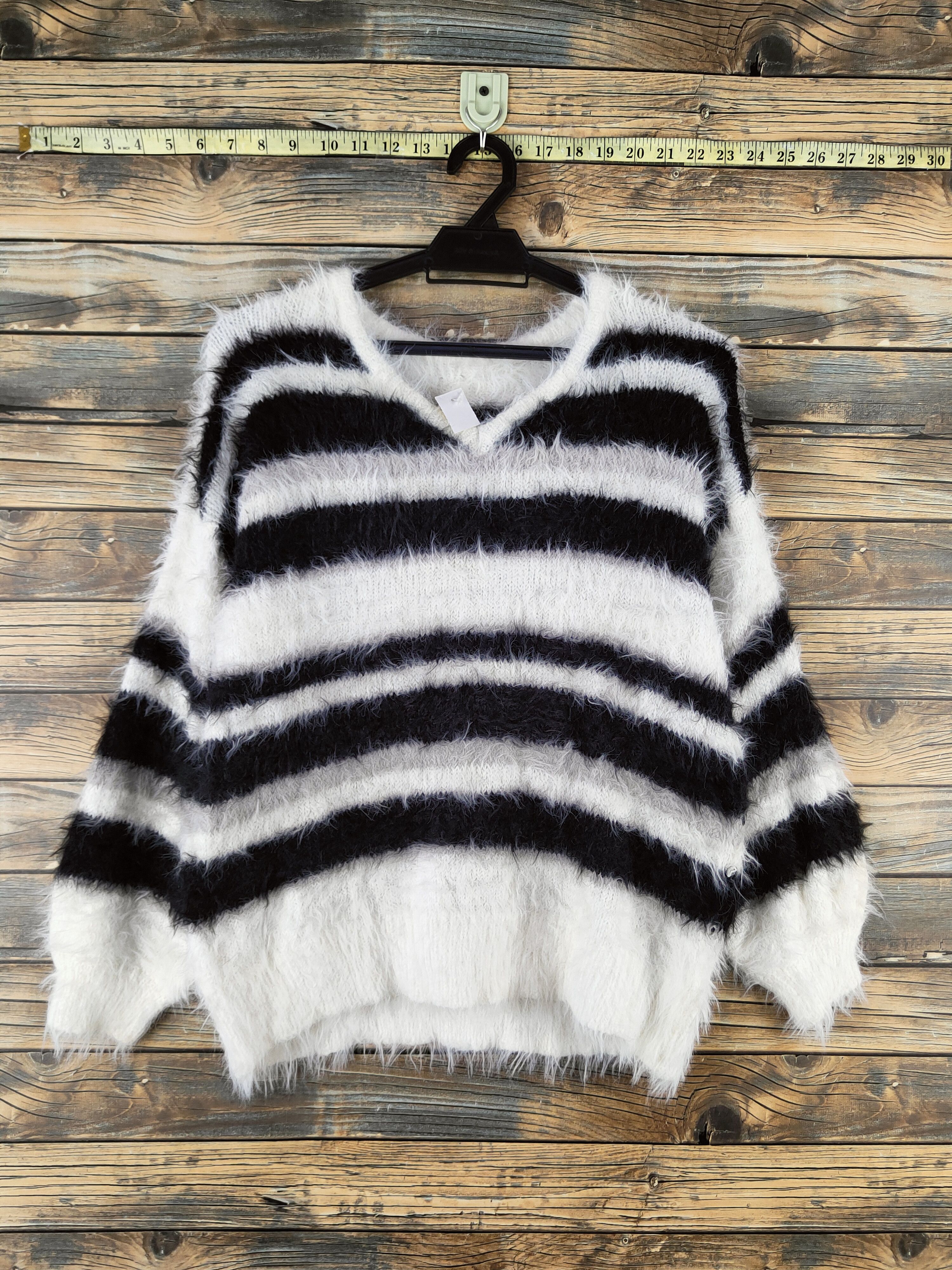 Japanese Brand DL Japan Black White shaggy Fur Mohair Knitwear #46-1017 Size L / US 10 / IT 46 - 1 Thumbnail
